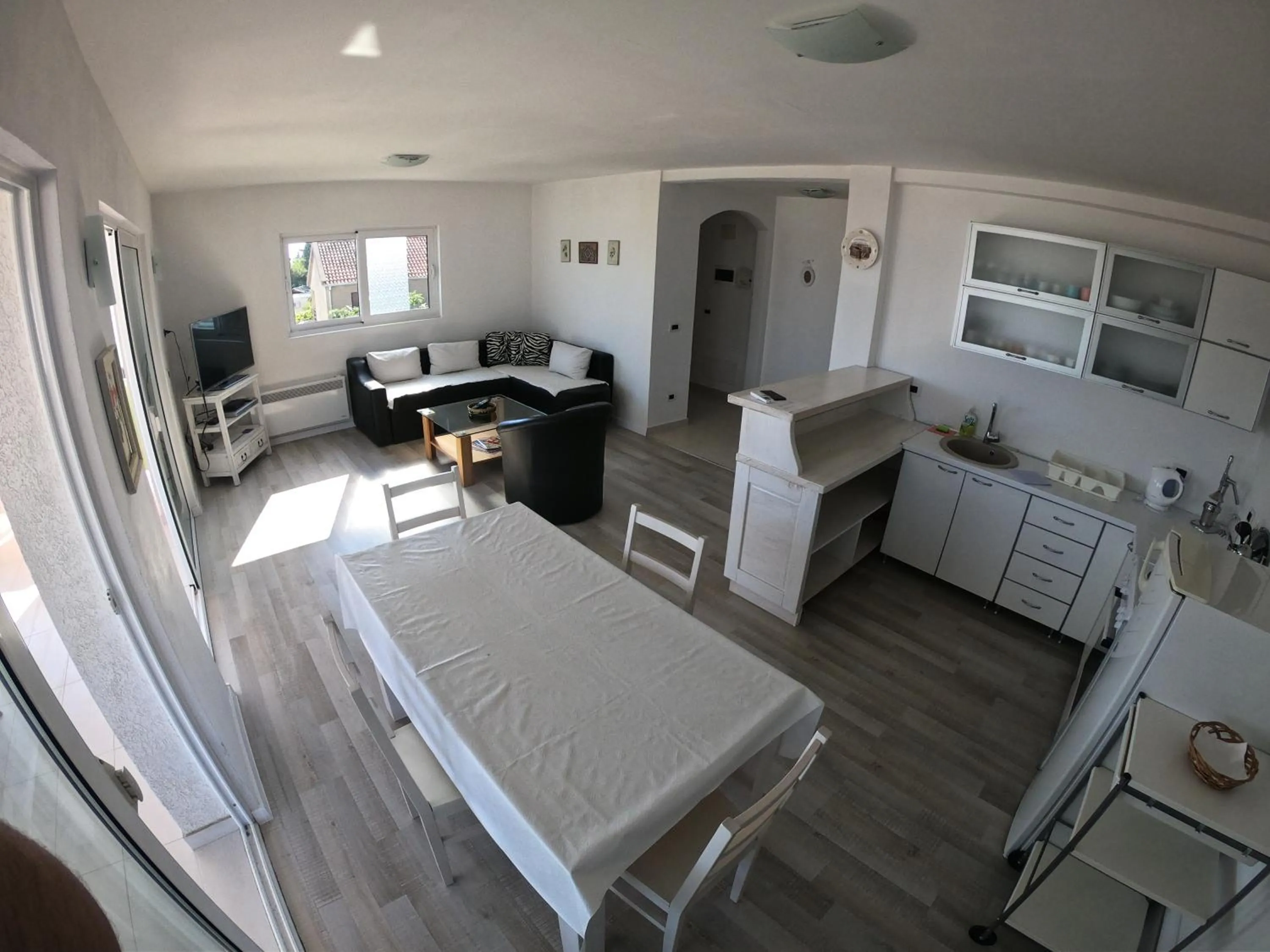 Kitchen or kitchenette, Bed in Apartment Sea & Mountain