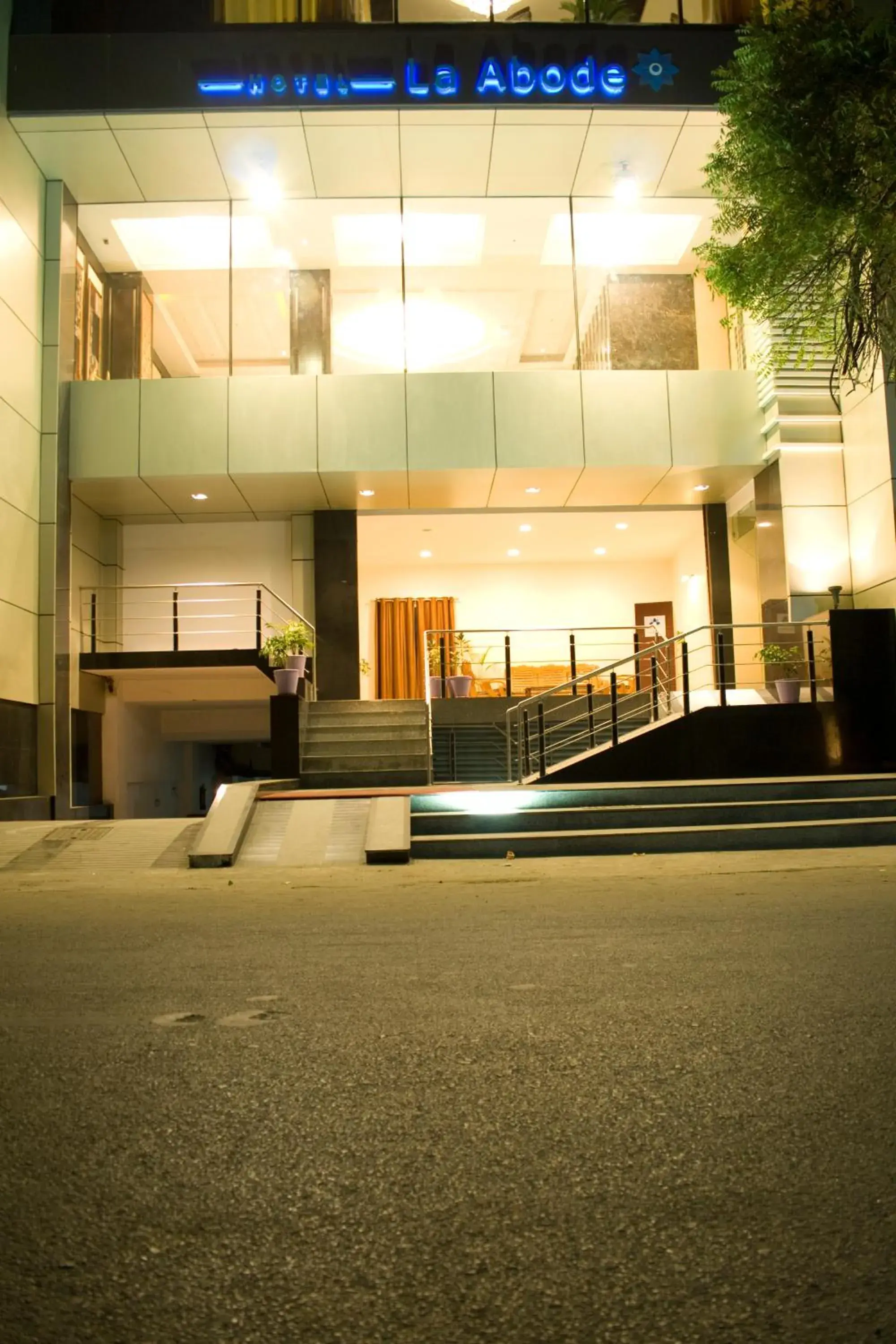 Property building in Hotel La Abode Property building in Hotel La Abode