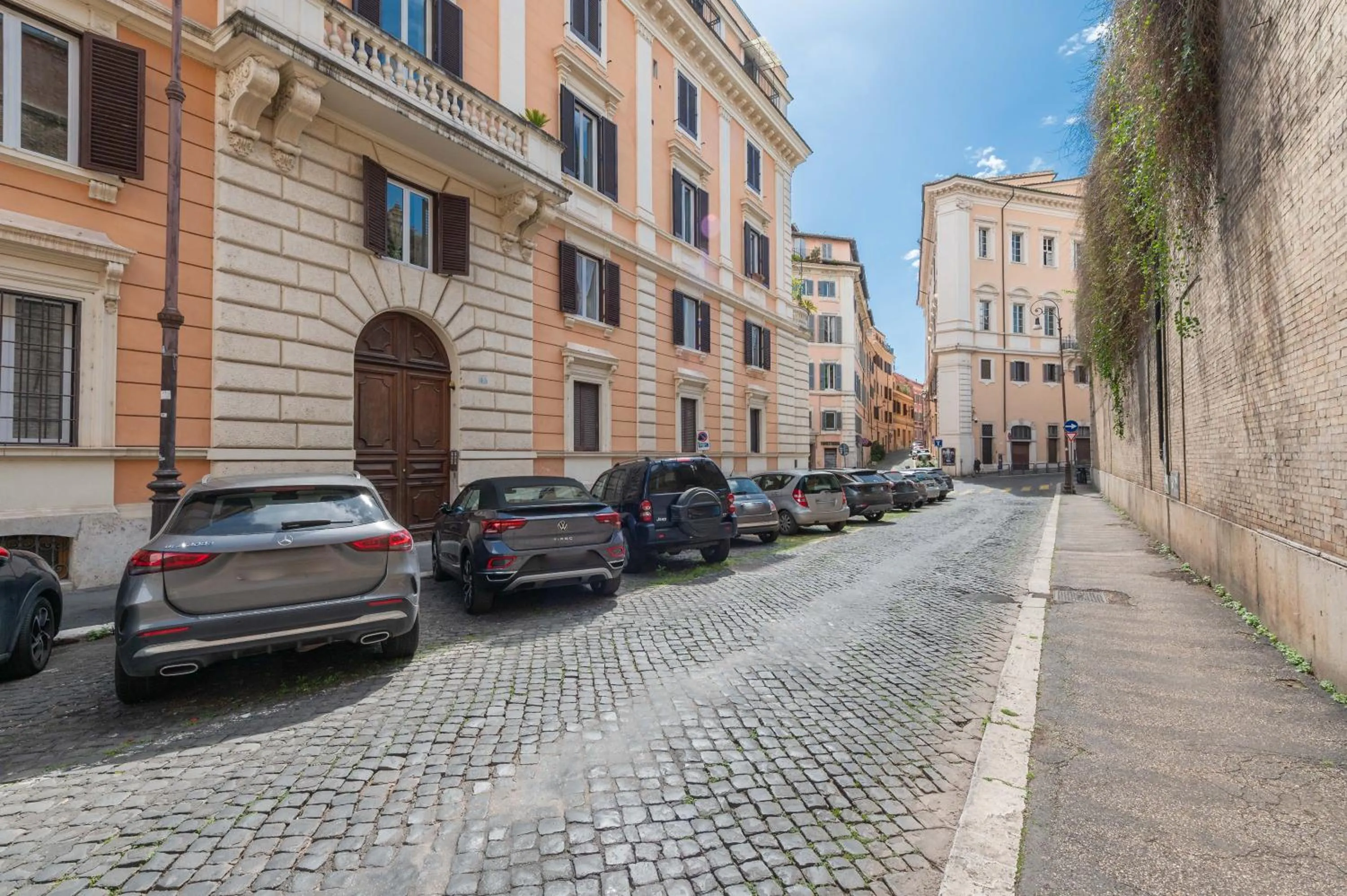 Property building in Rione Monti Suites