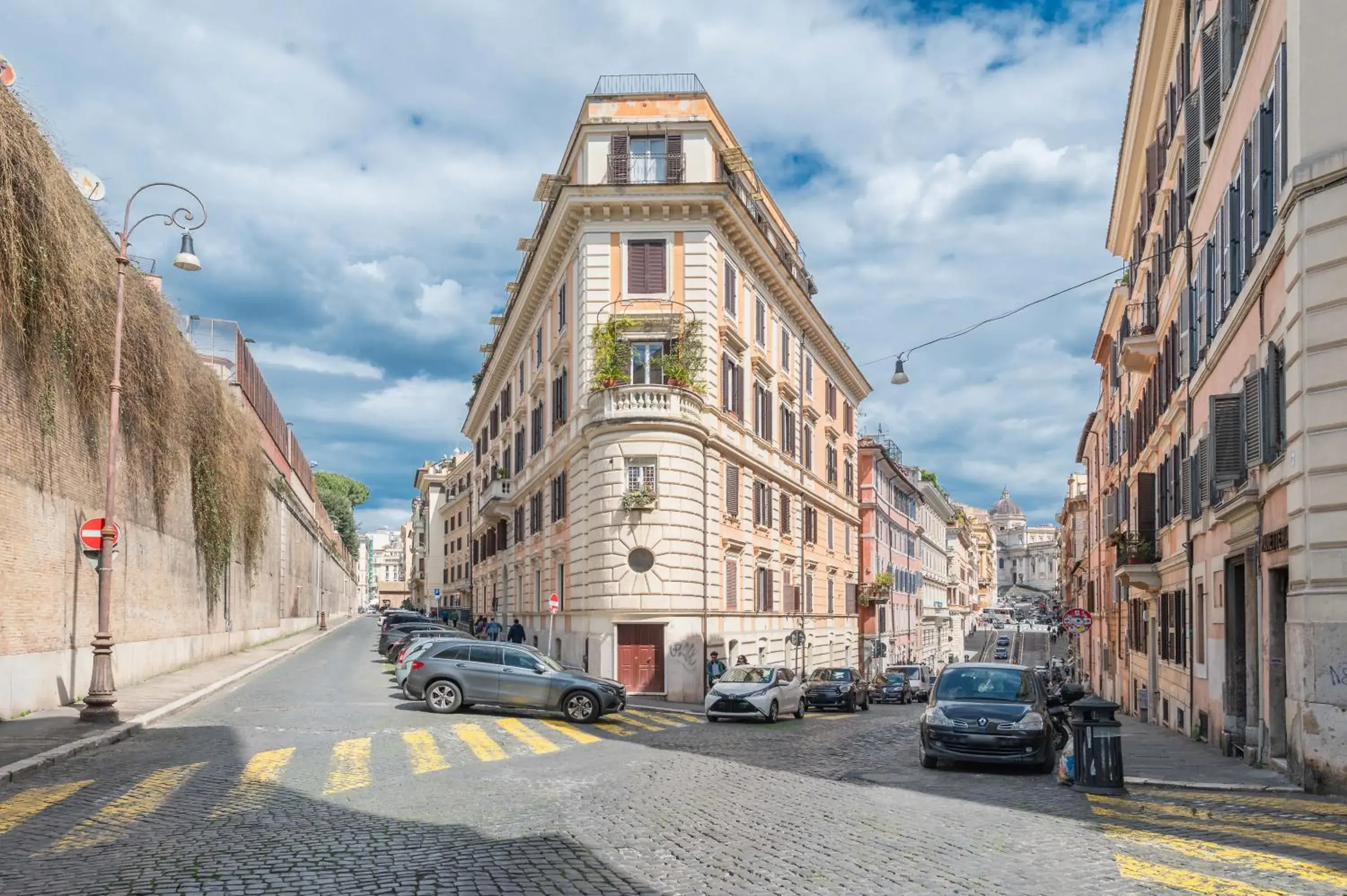 Property building in Rione Monti Suites Property building in Rione Monti Suites