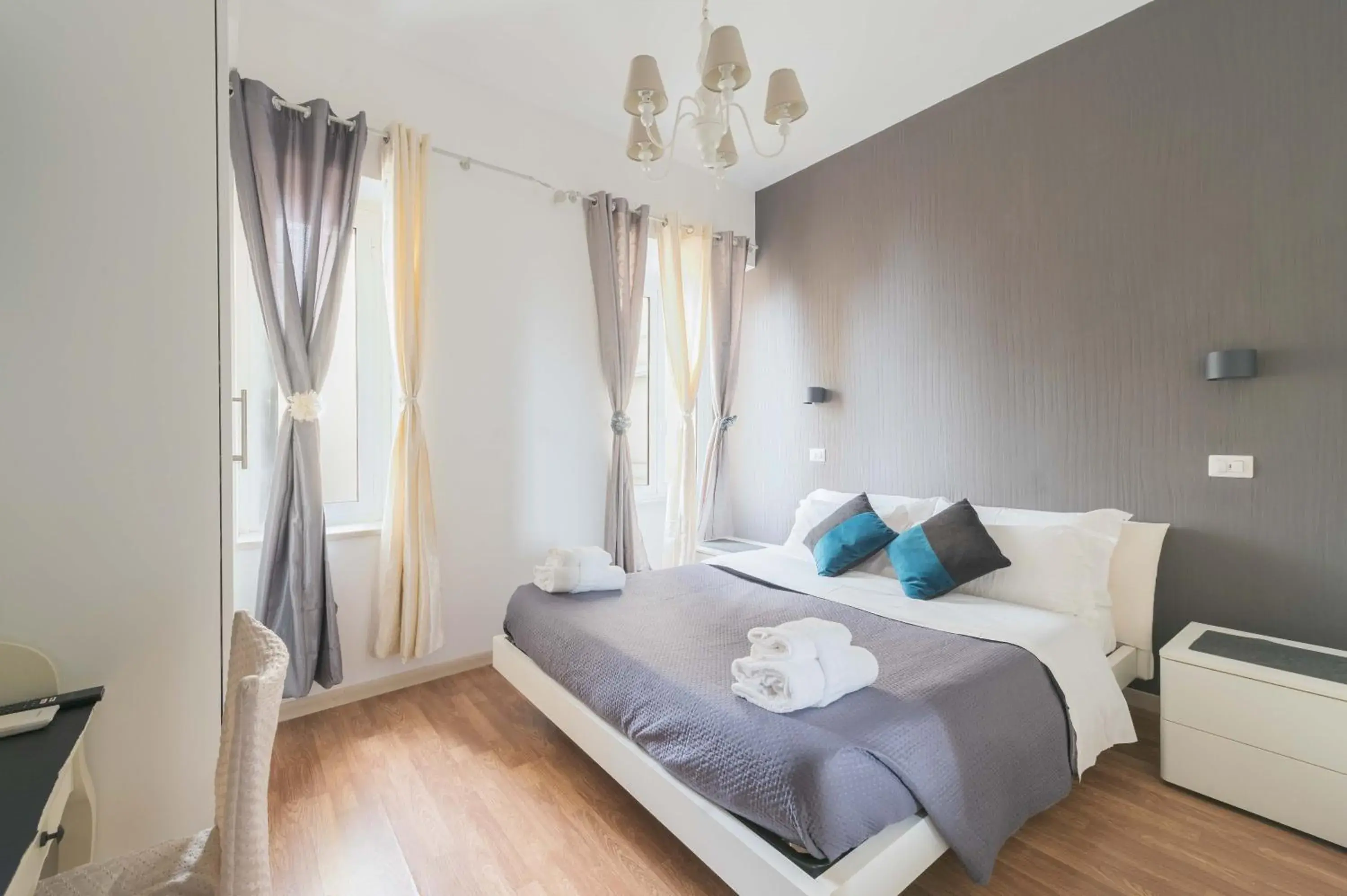 Bed in Rione Monti Suites Bed in Rione Monti Suites