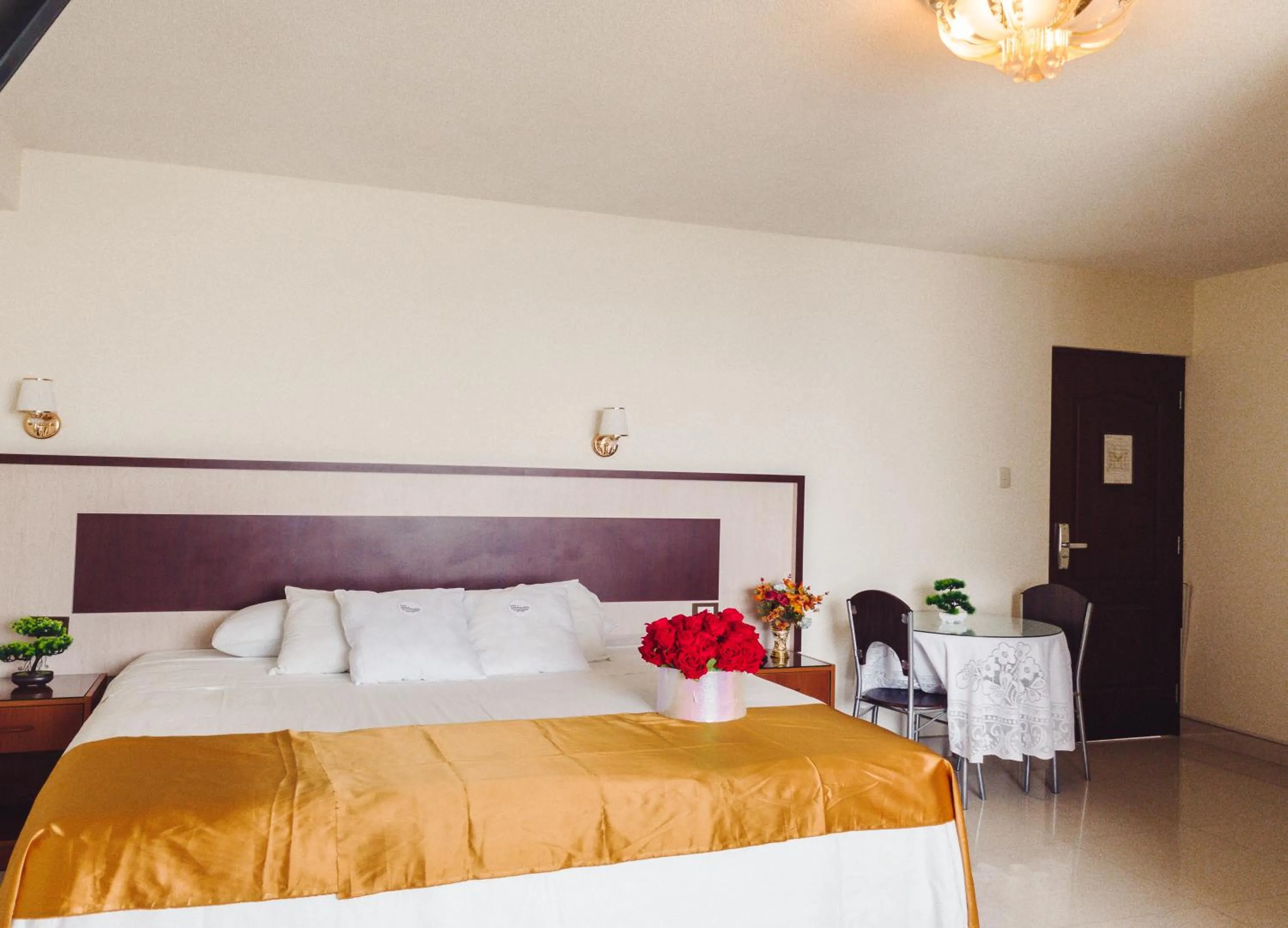 Bed in Hotel La Mansion