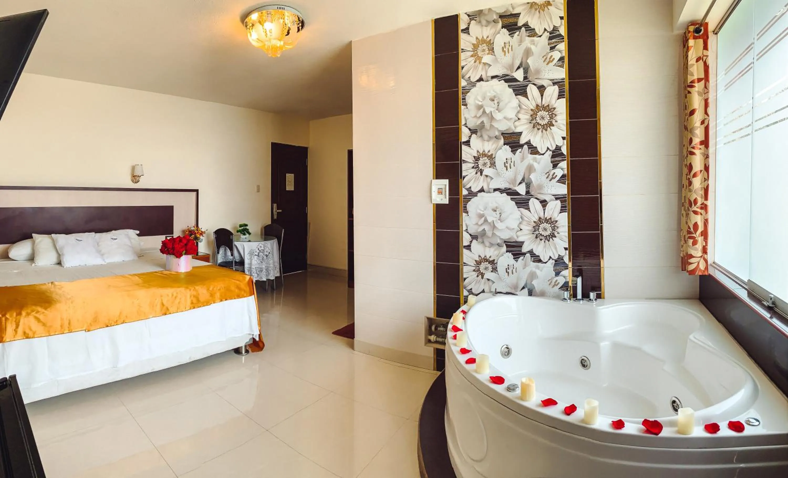 Bed in Hotel La Mansion