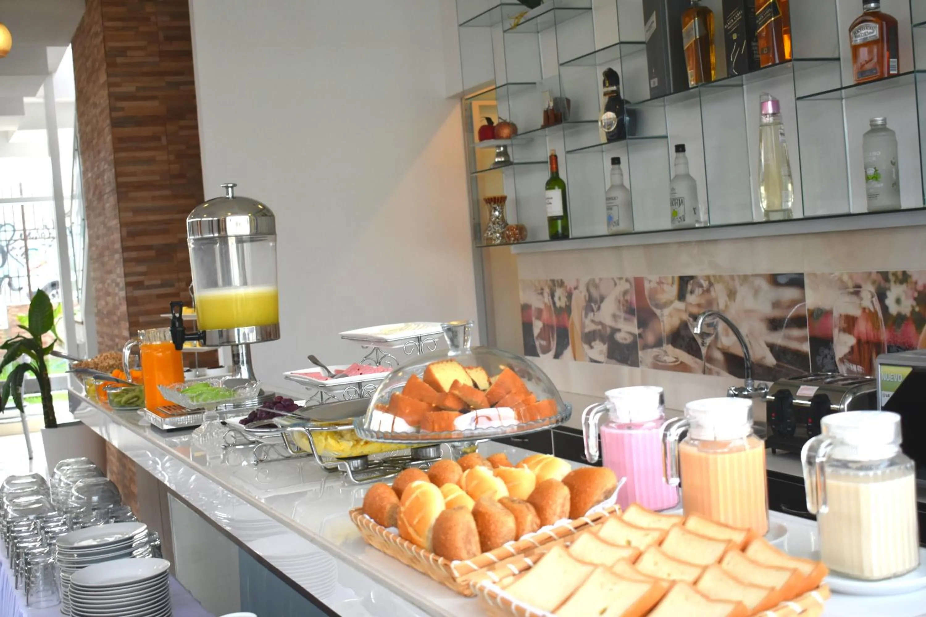 Breakfast in Hotel La Mansion