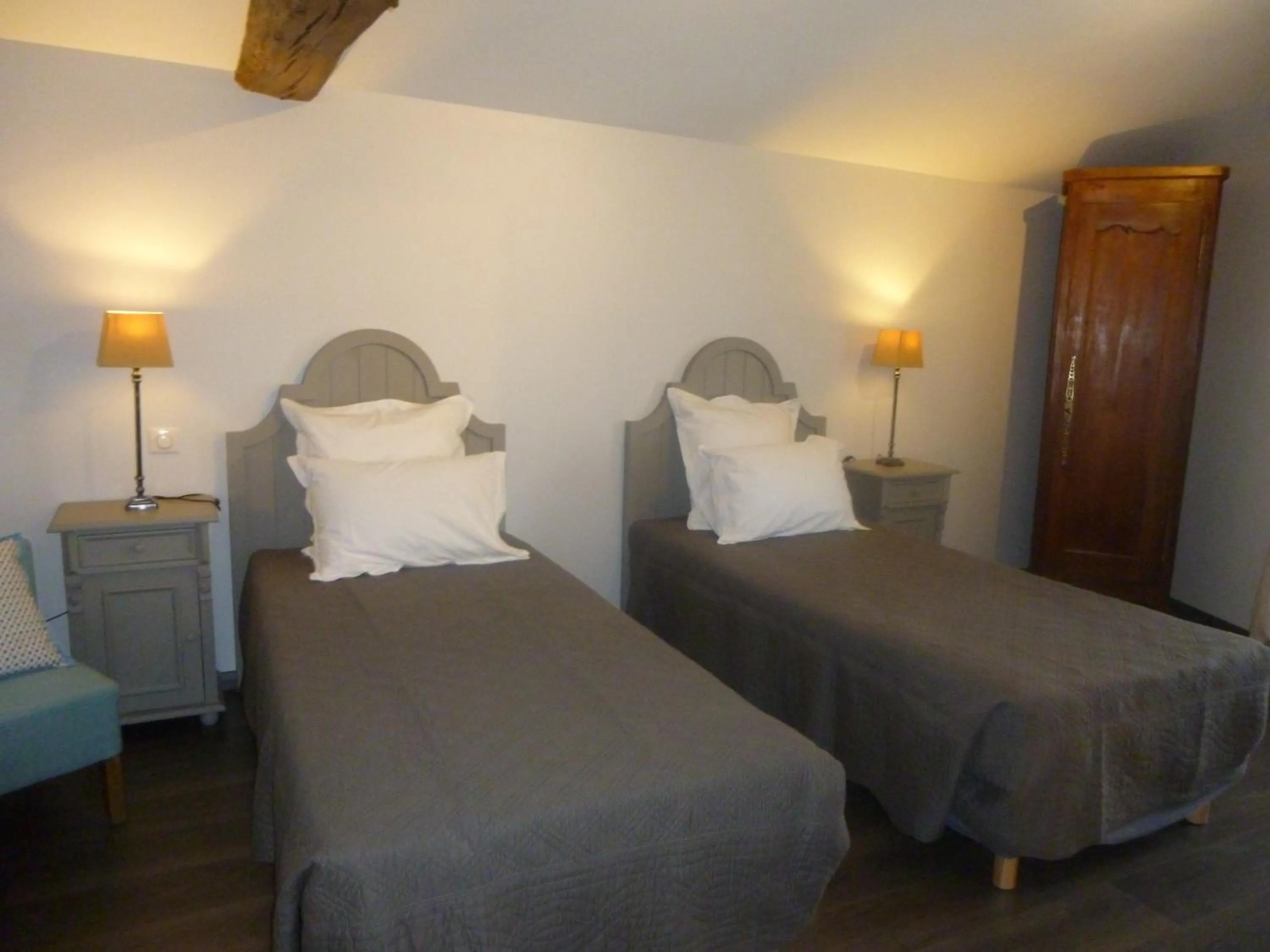 Photo of the whole room, Bed in Domaine du Fief aux Dames