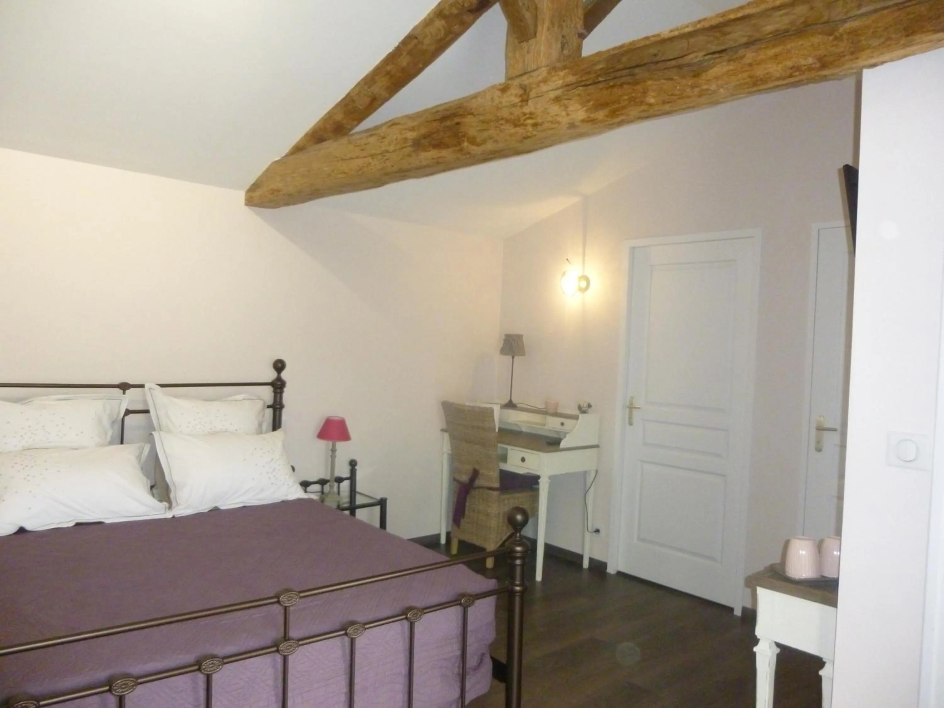Decorative detail, Bed in Domaine du Fief aux Dames