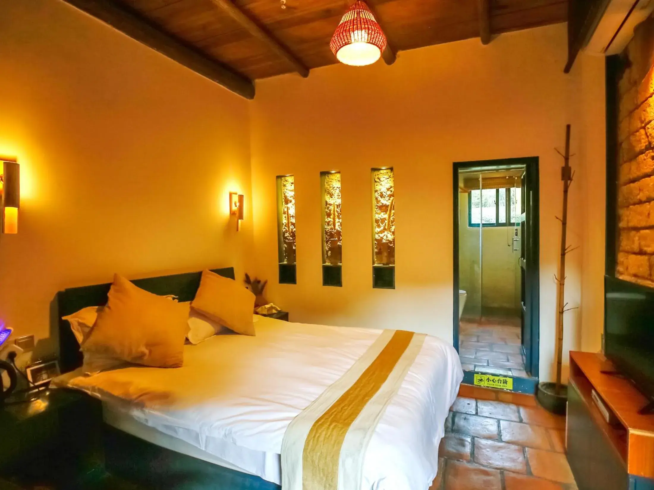 Deluxe Double Room with Private Bathroom in Tulou Herongzhuang Inn Deluxe Double Room with Private Bathroom in Tulou Herongzhuang Inn