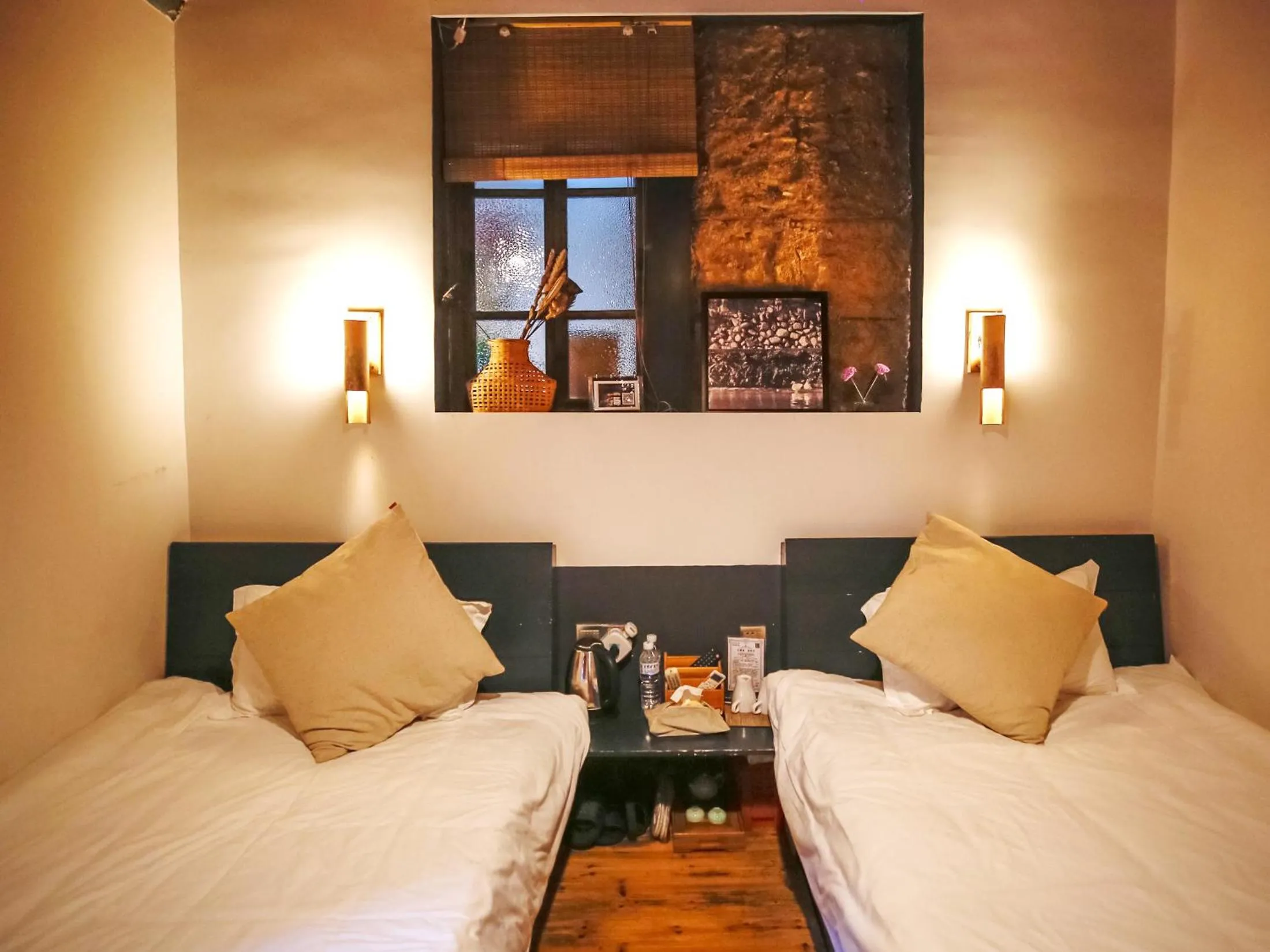 Bedroom, Bed in Tulou Herongzhuang Inn