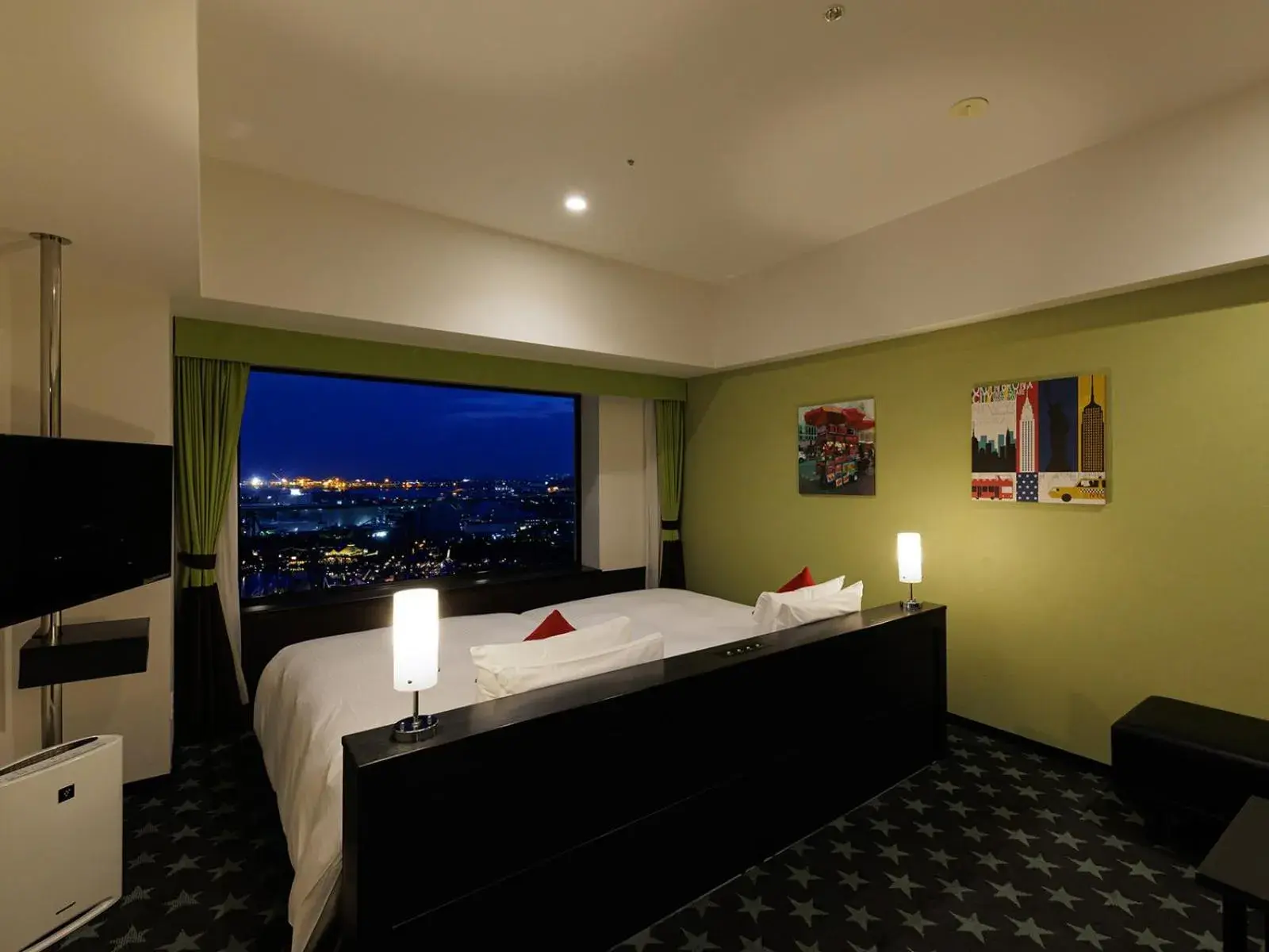 Photo of the whole room, Bed in The Park Front Hotel at Universal Studios Japan Photo of the whole room, Bed in The Park Front Hotel at Universal Studios Japan