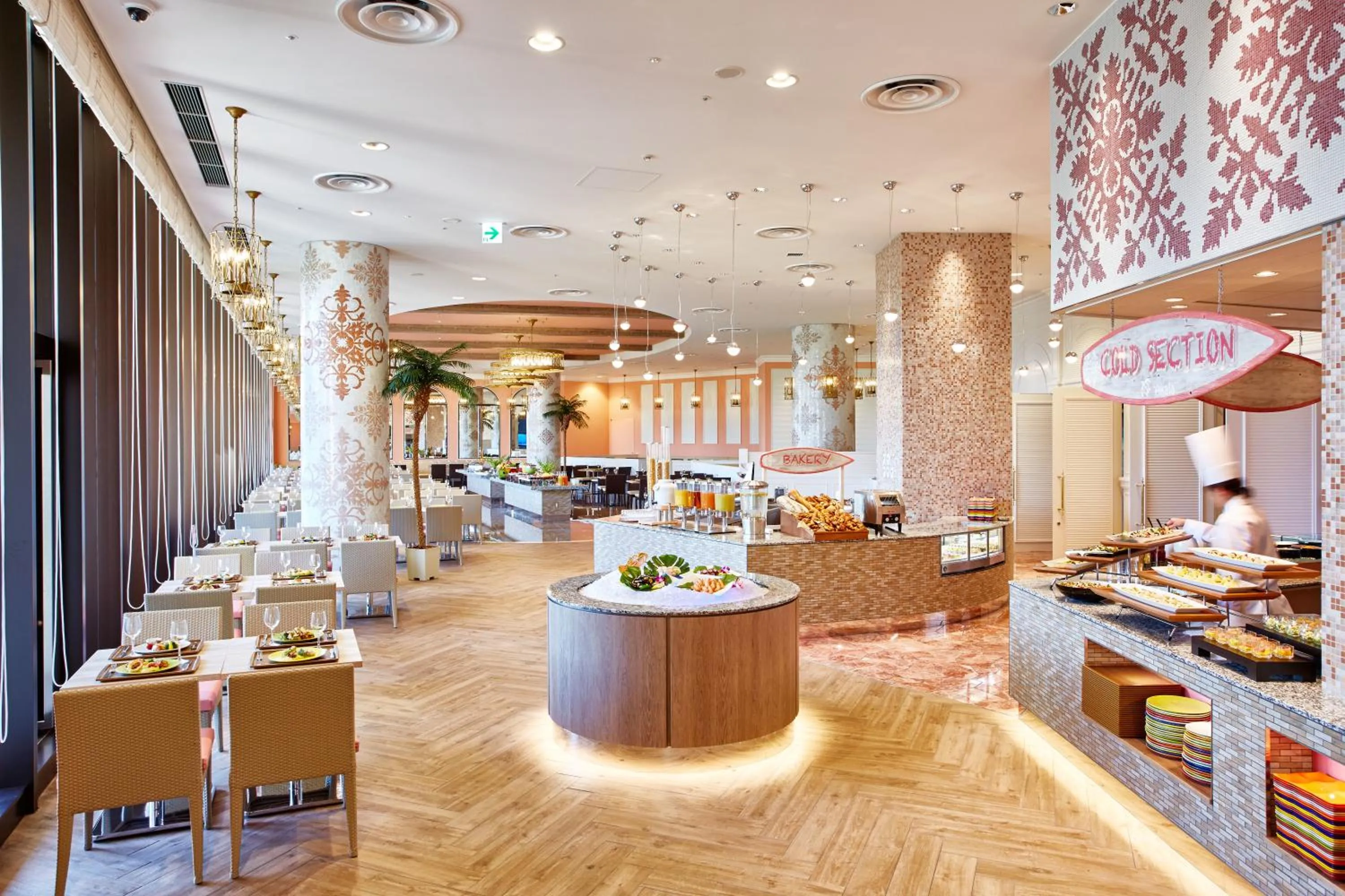 Restaurant/places to eat in The Park Front Hotel at Universal Studios Japan