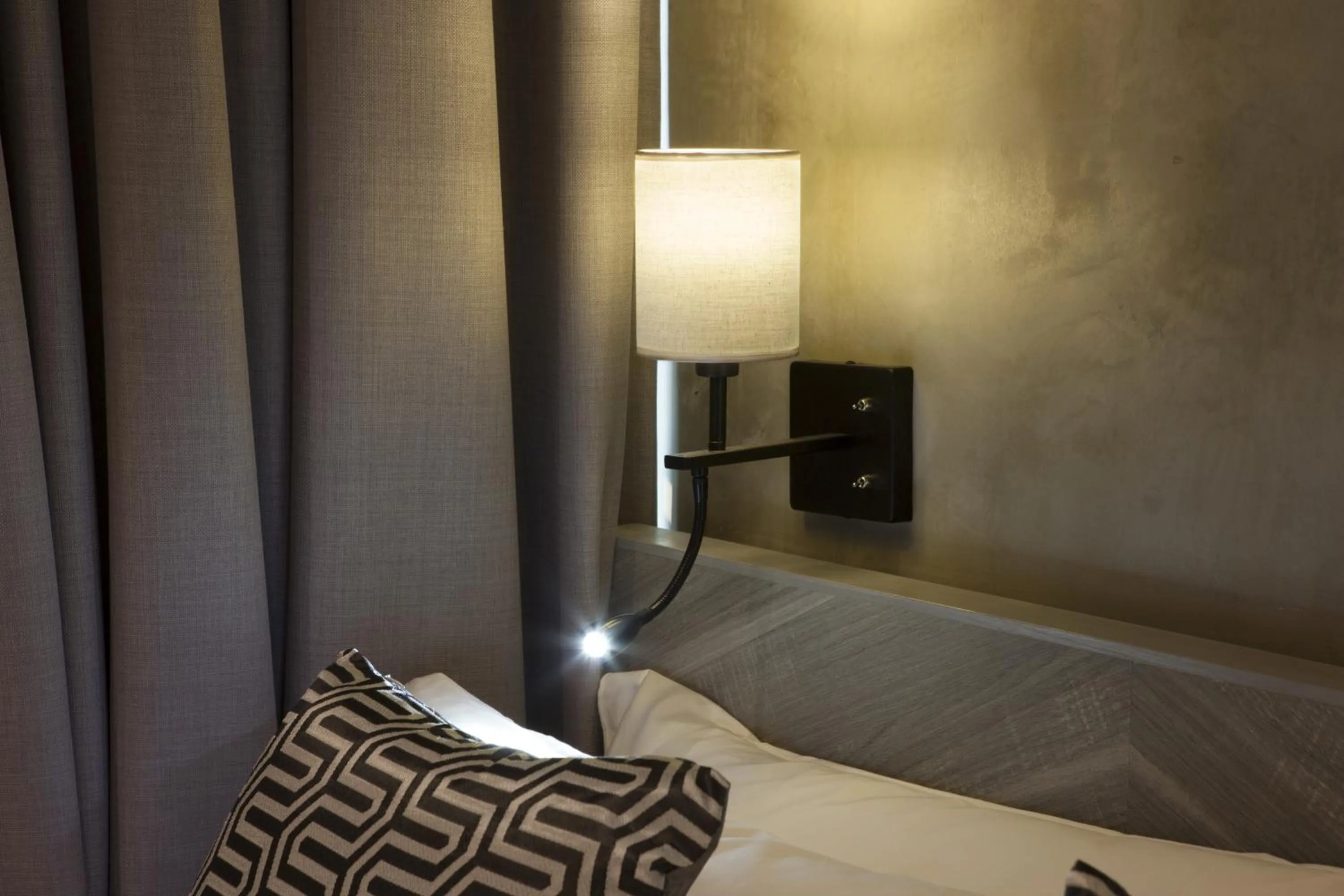 Bedroom, Bed in Hotel Yan