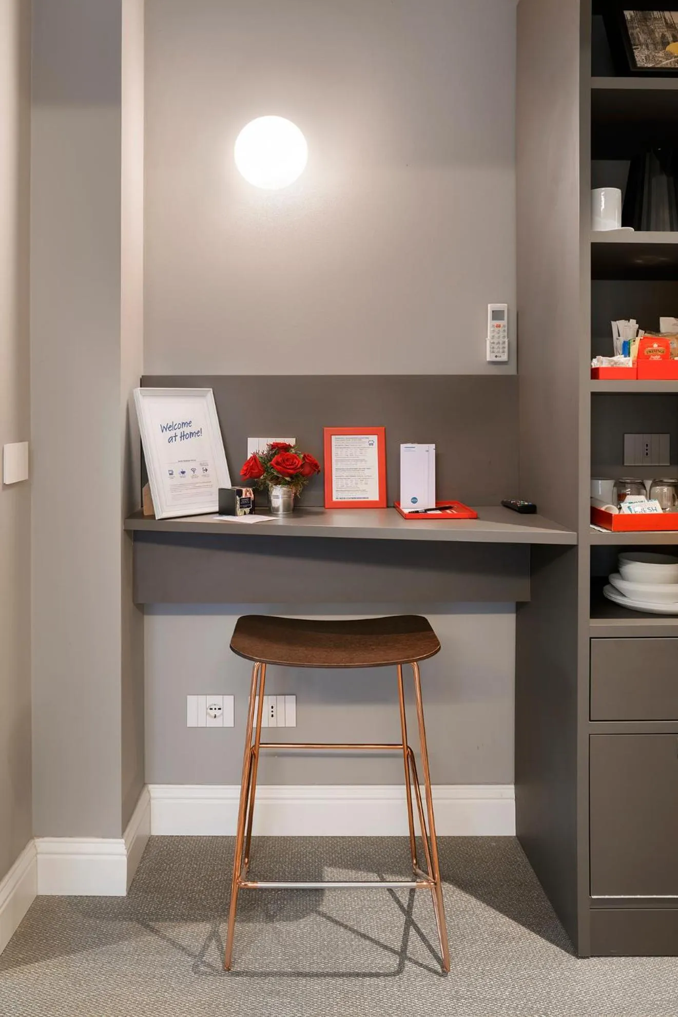 Seating area in Anjoy&Bleev Rooms