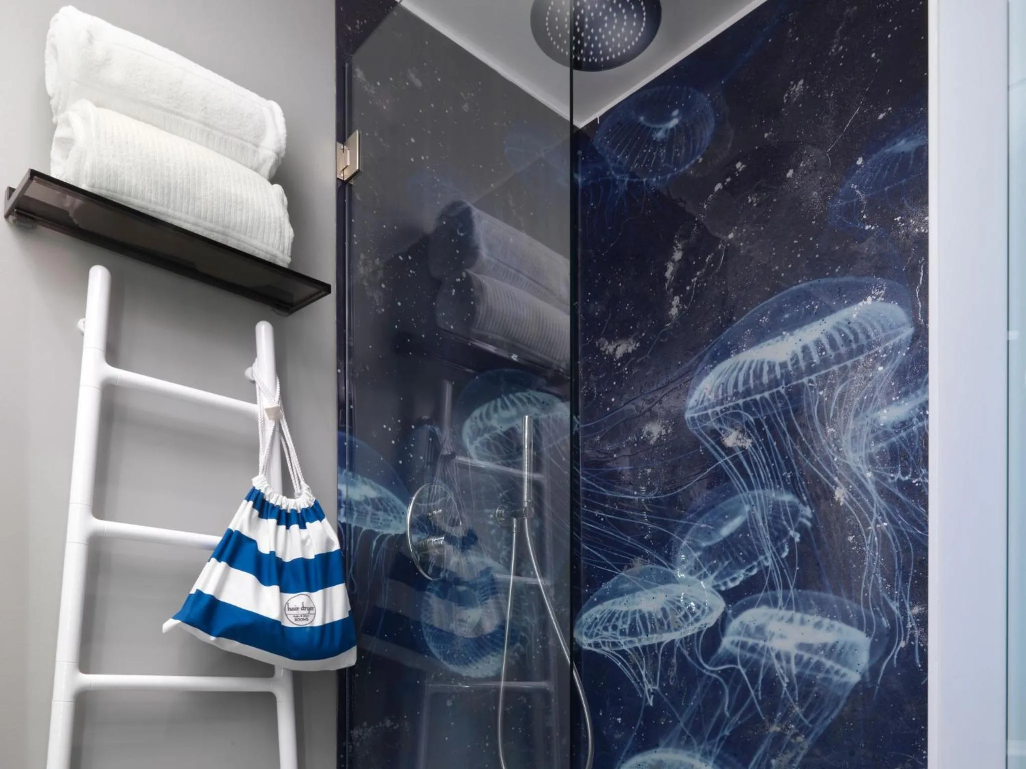 Shower in Anjoy&Bleev Rooms