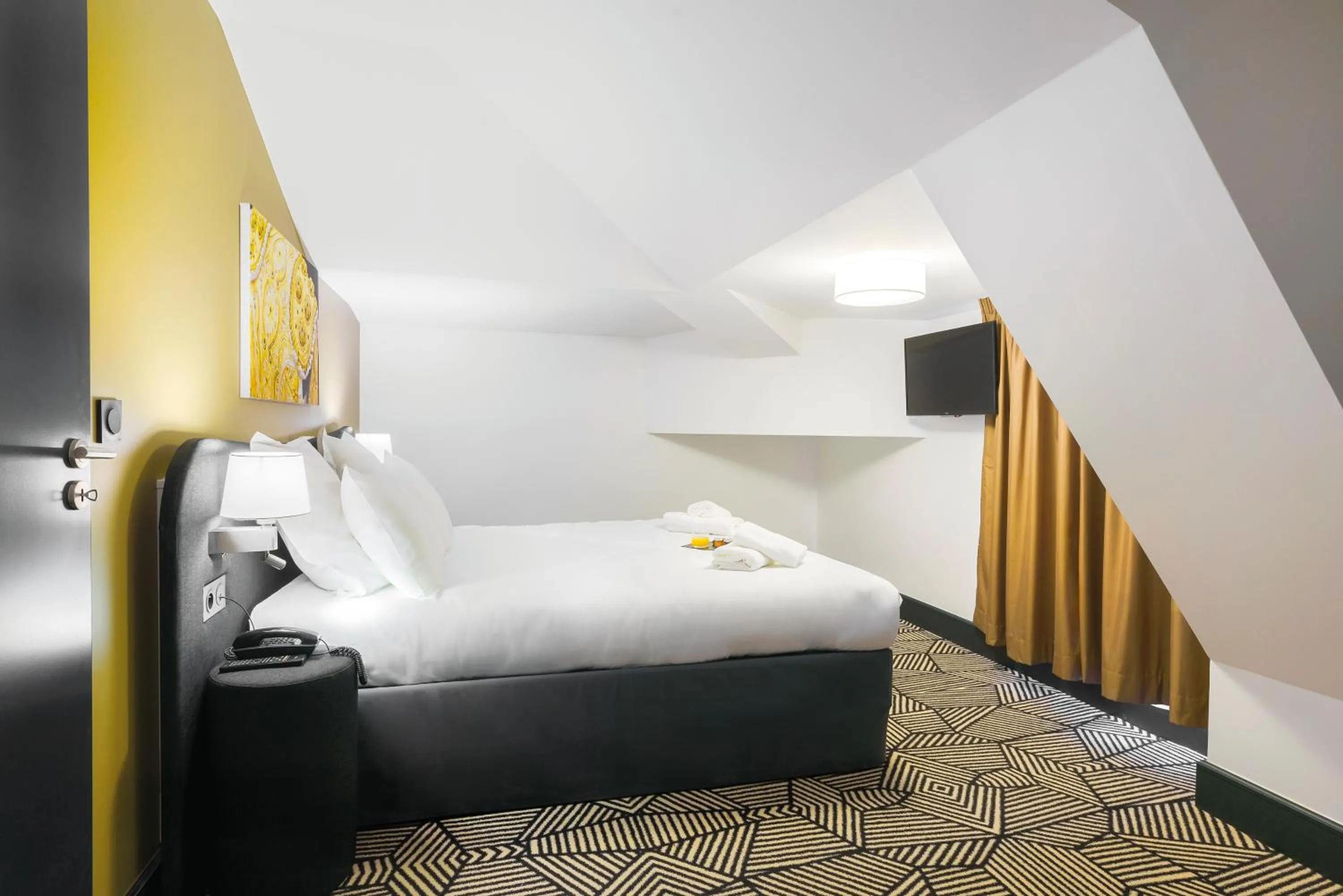 Bed in Appart'City Collection Nîmes Arènes