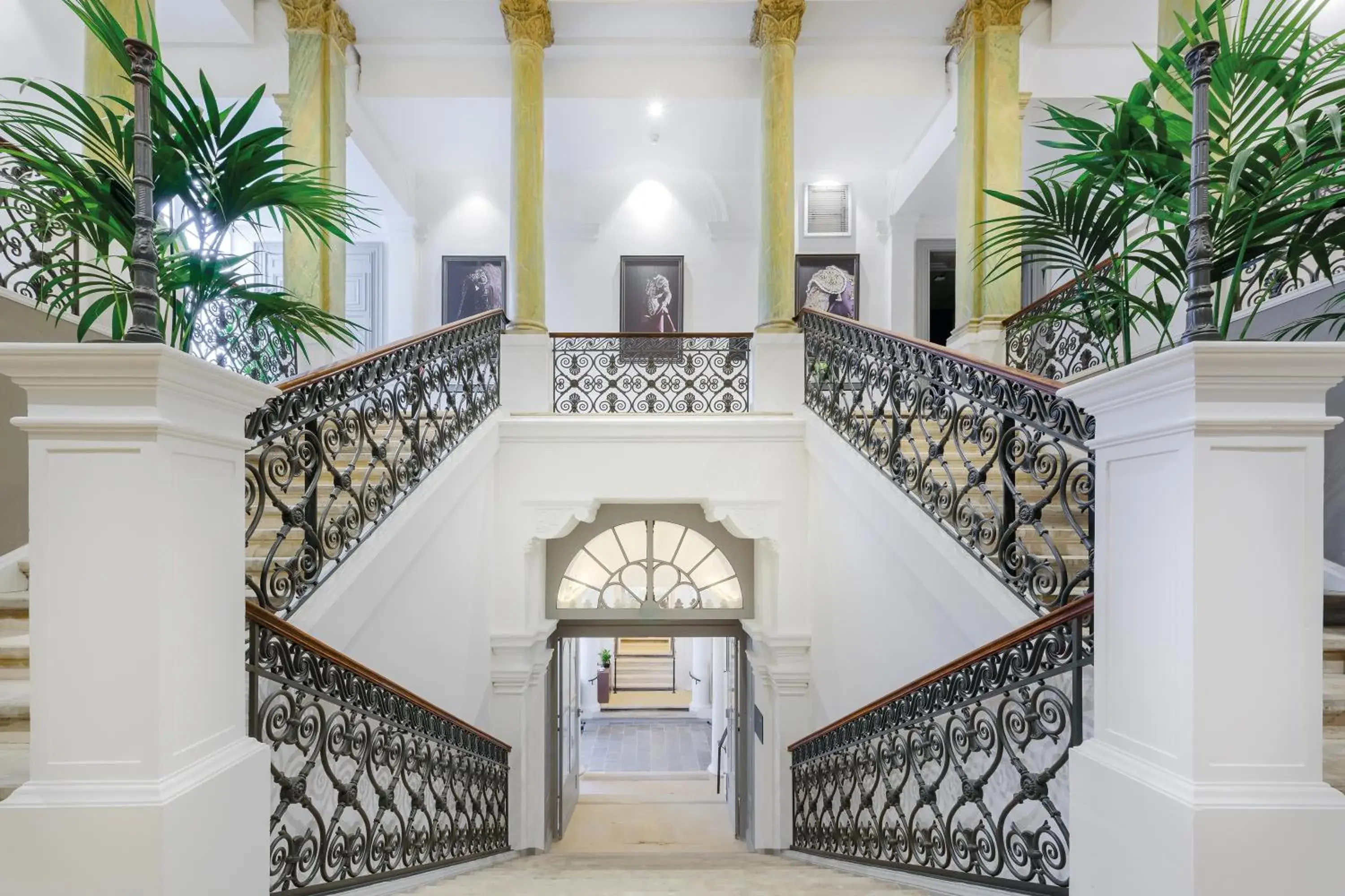 Lobby or reception in Appart'City Collection Nîmes Arènes Lobby or reception in Appart'City Collection Nîmes Arènes
