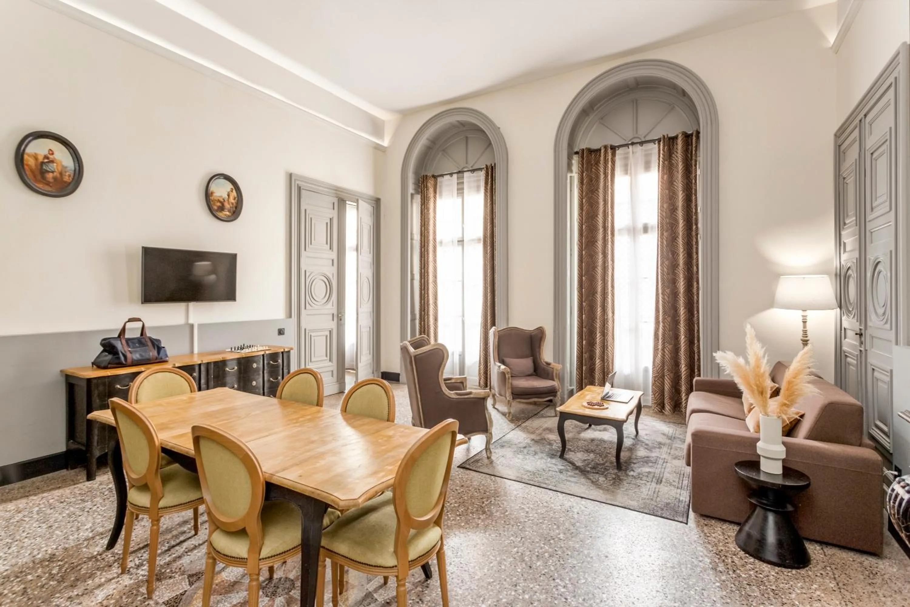 TV and multimedia in Appart'City Collection Nîmes Arènes