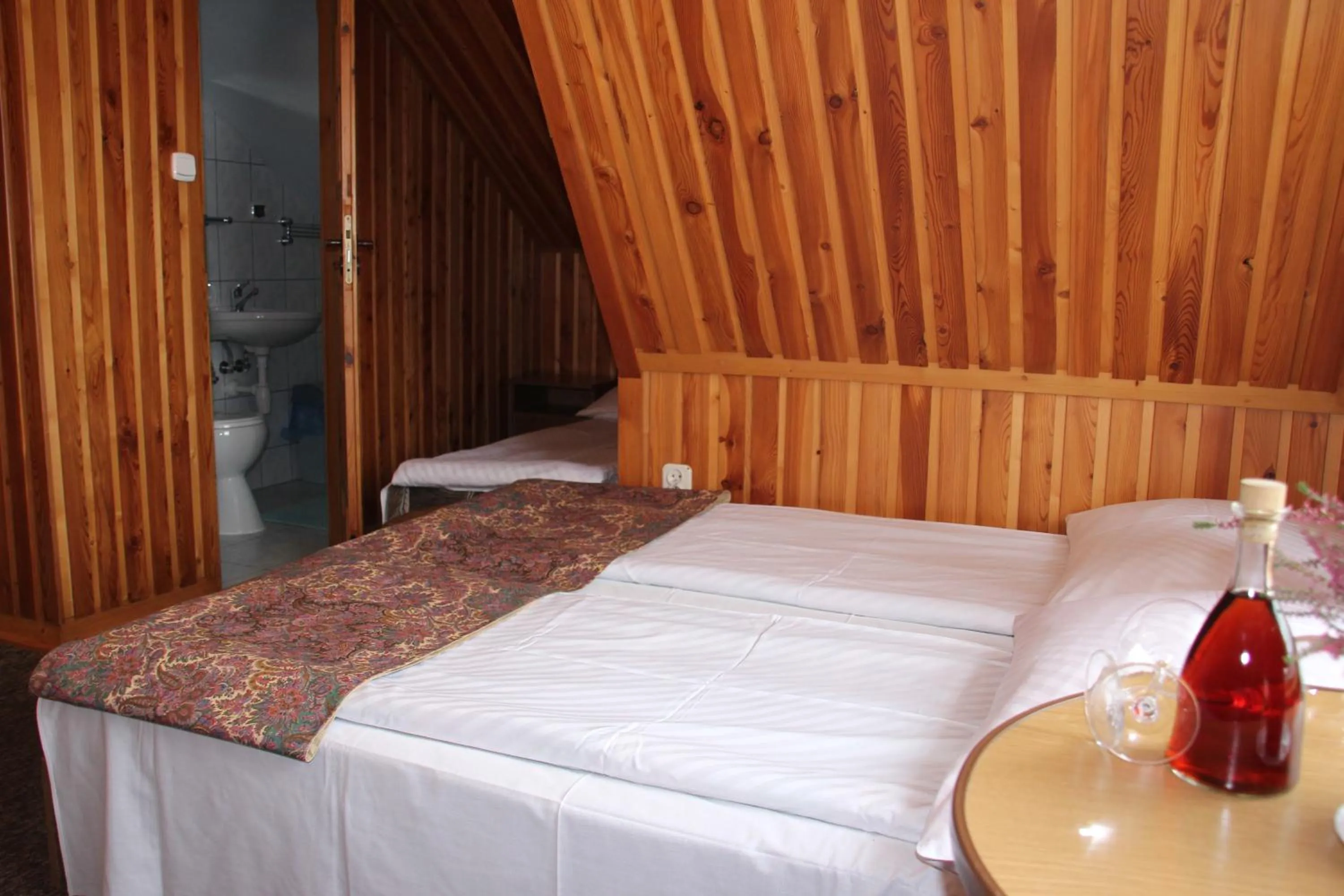 Decorative detail, Bed in Pokoje Gościnne Madzia