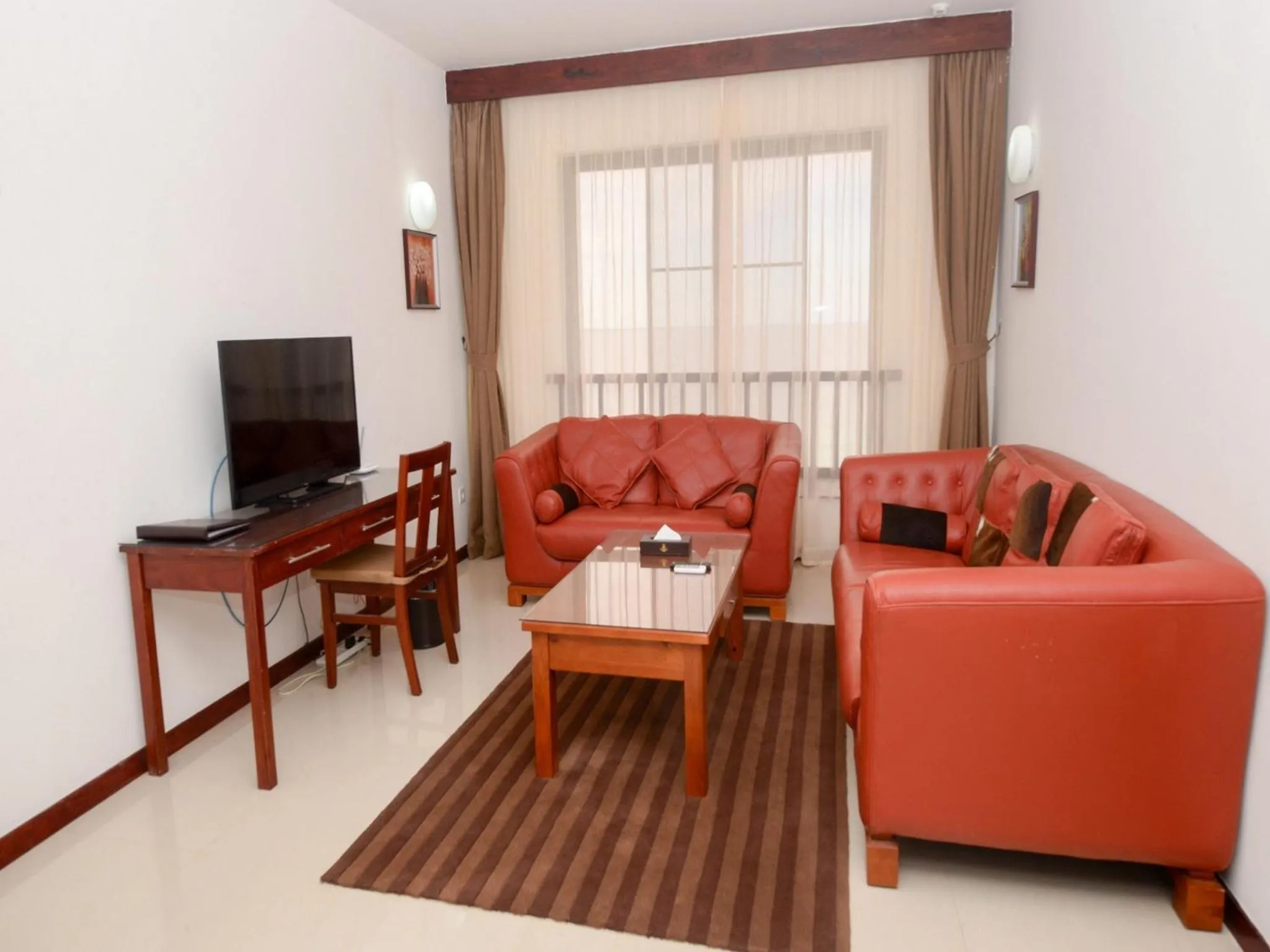 Living room in Raphael's Hotel