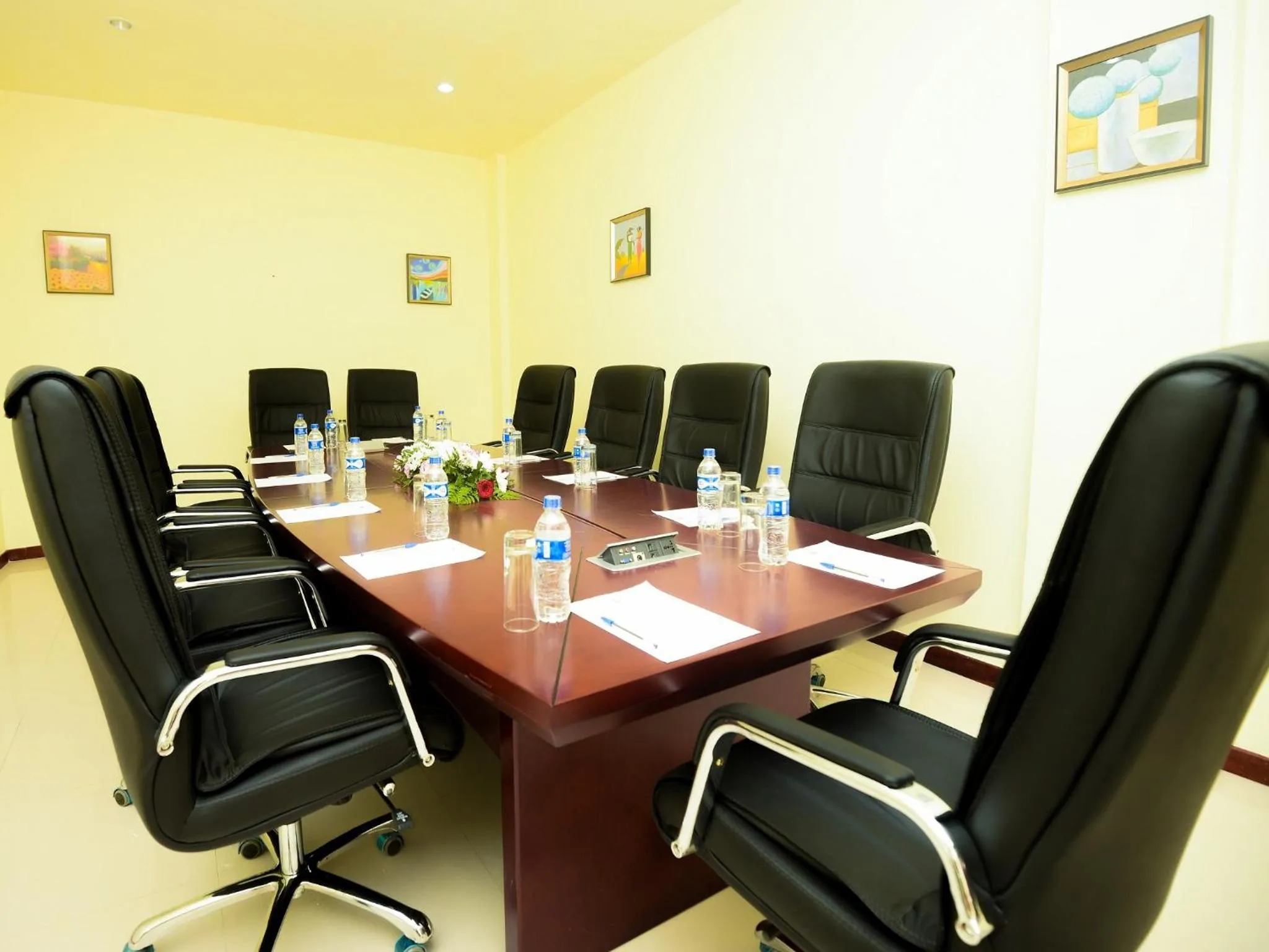 Meeting/conference room in Raphael's Hotel