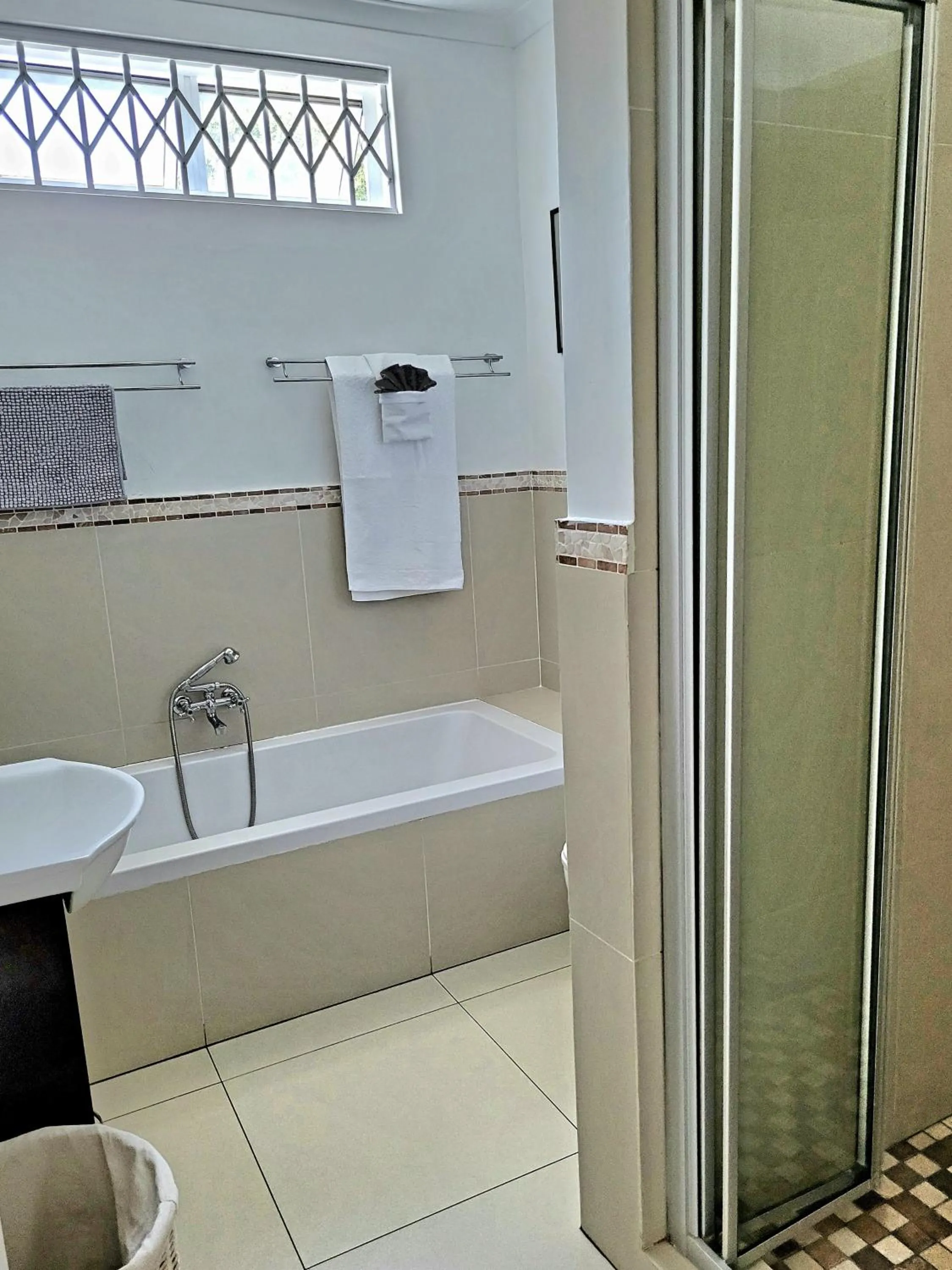 Bathroom in B&B on Buckingham Guest House