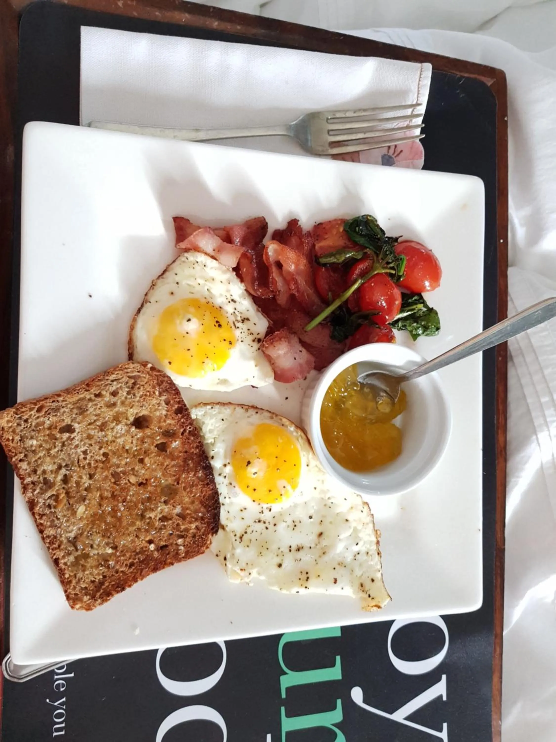 English/Irish breakfast in B&B on Buckingham Guest House