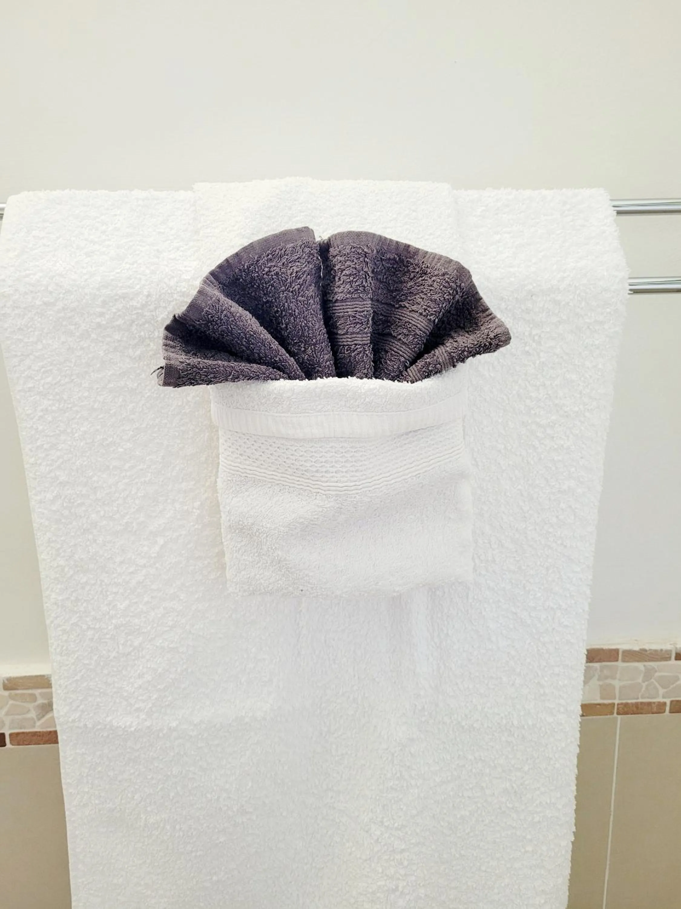 towels in B&B on Buckingham Guest House