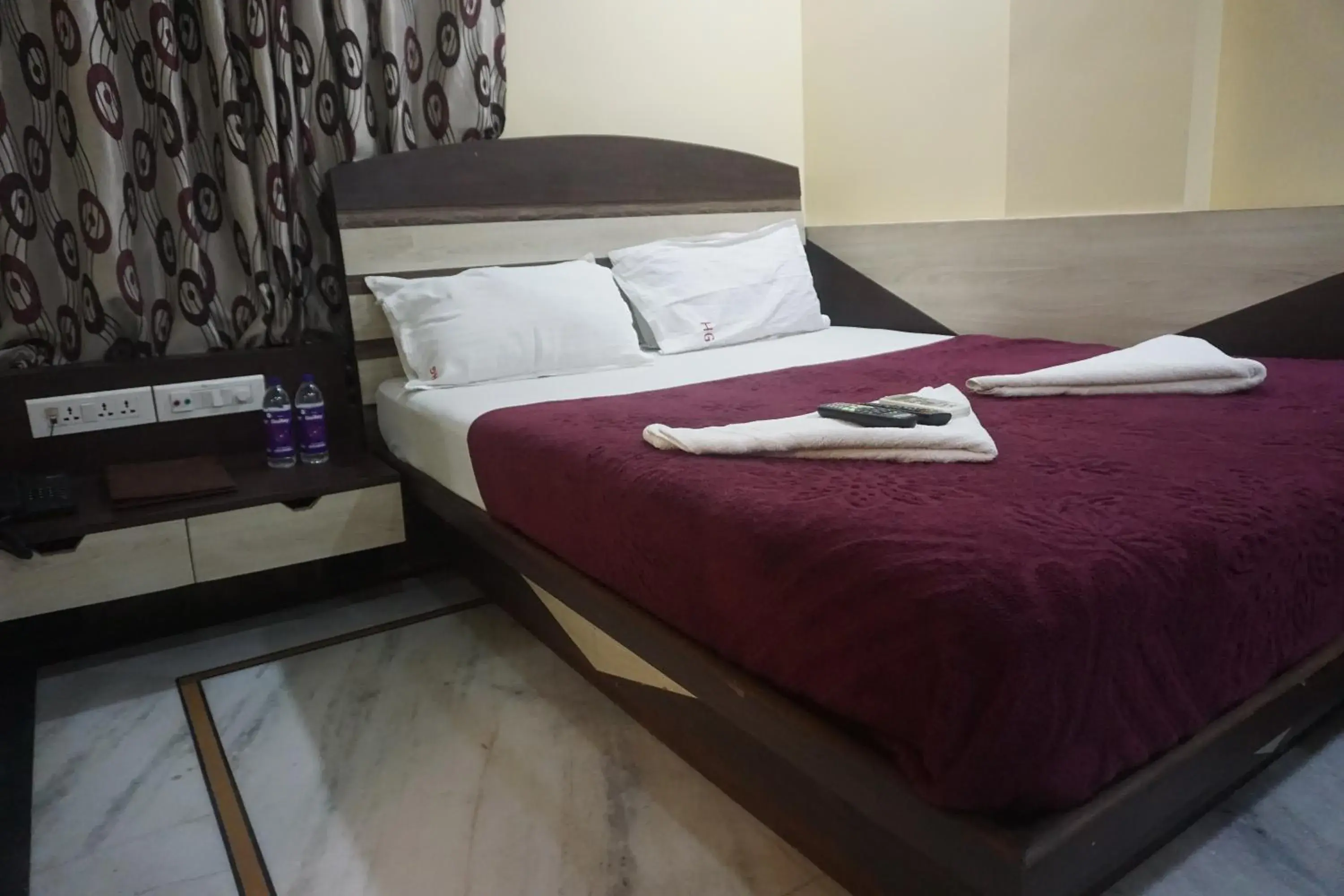 Hotel Gujrat Hotel Gujrat