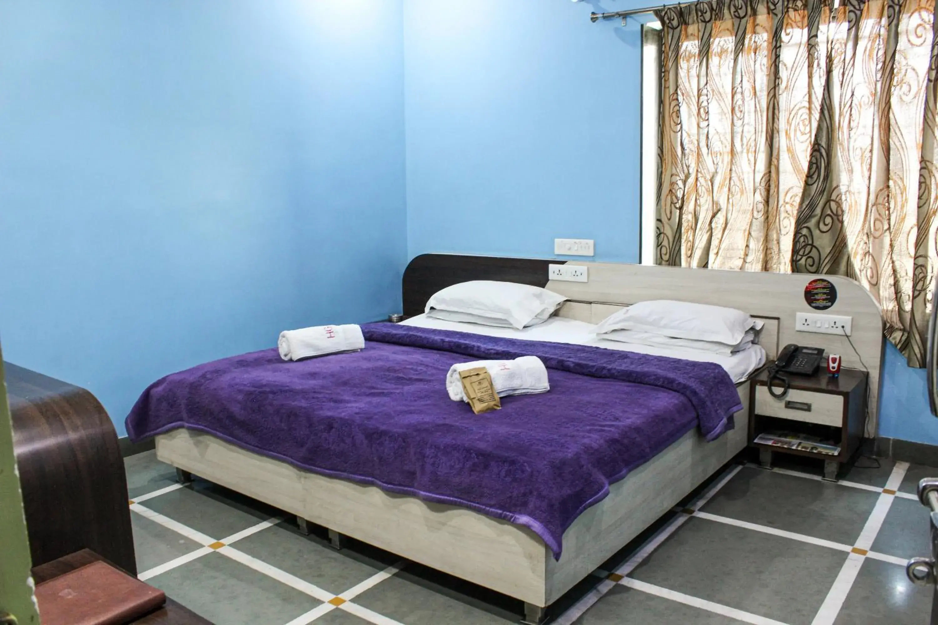 Hotel Gujrat Hotel Gujrat