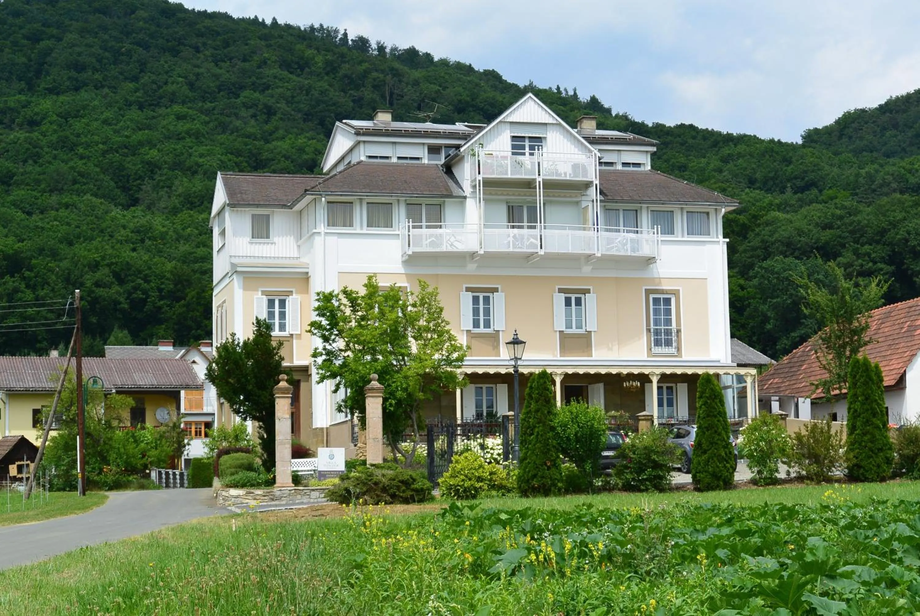 Double Room in Villa Thalhof