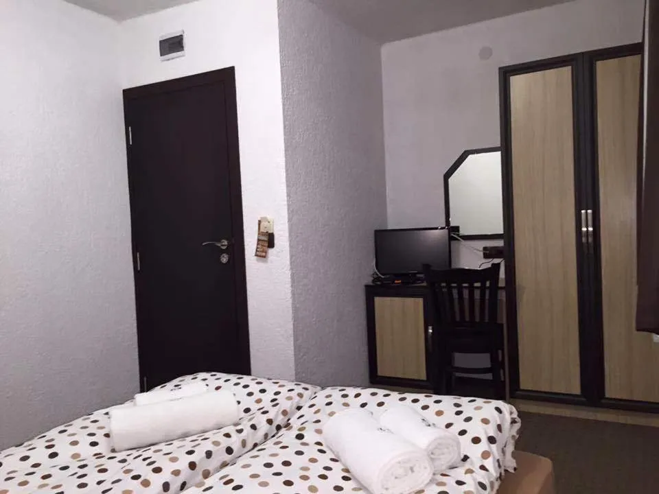 Bed in Семеен хотел Гингеръ