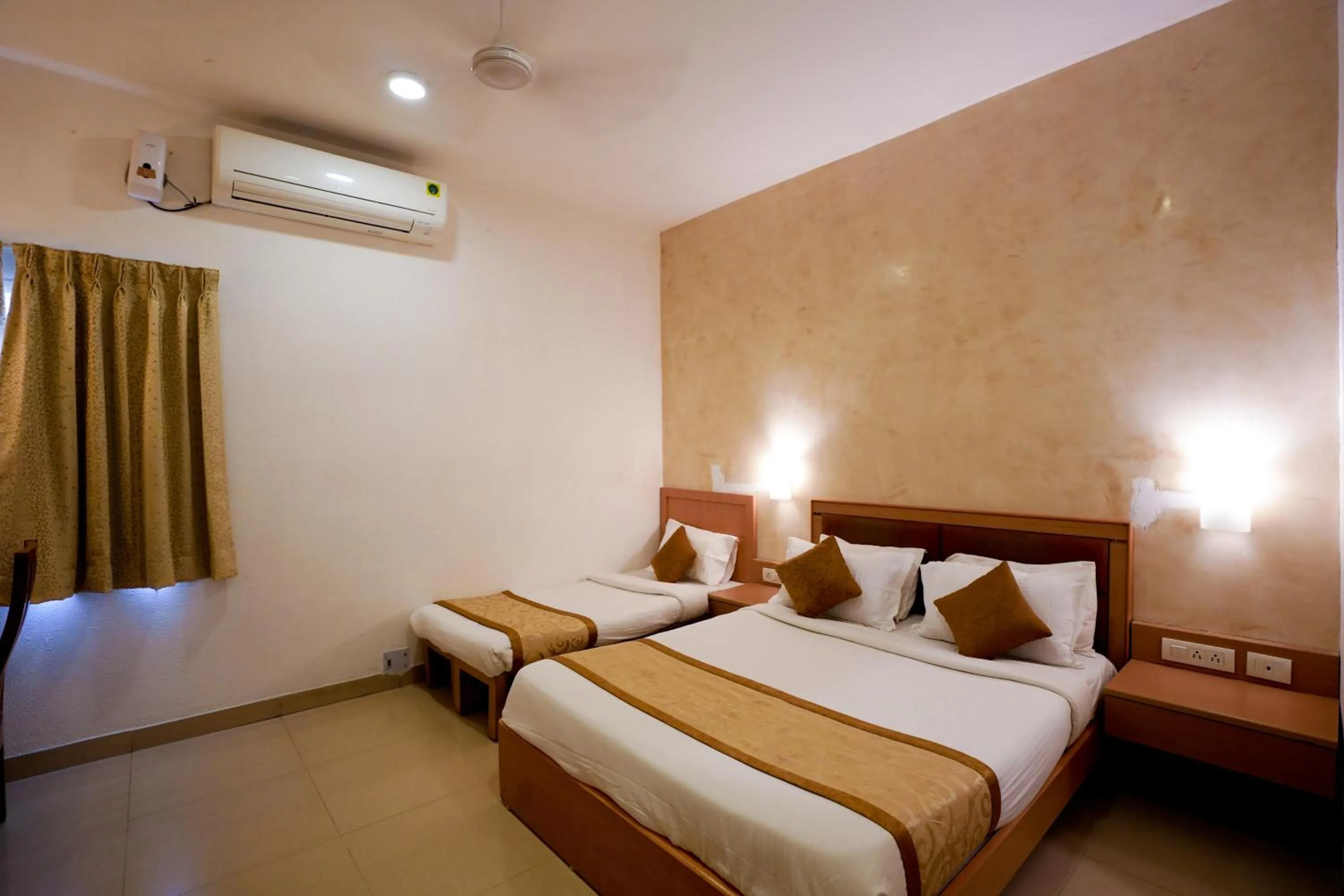 Bedroom, Bed in Avenue 11 Boutique Residences, Poes Garden Chennai