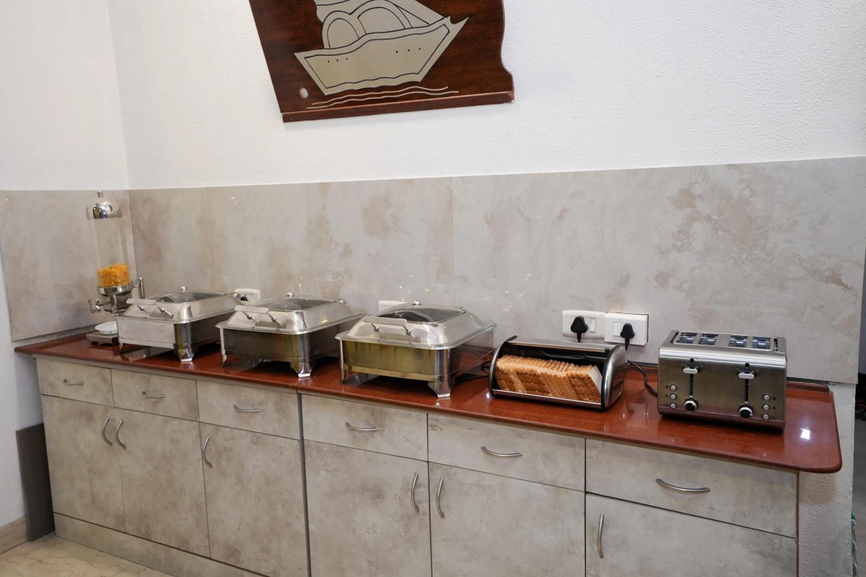 Breakfast in Avenue 11 Boutique Residences, Poes Garden Chennai