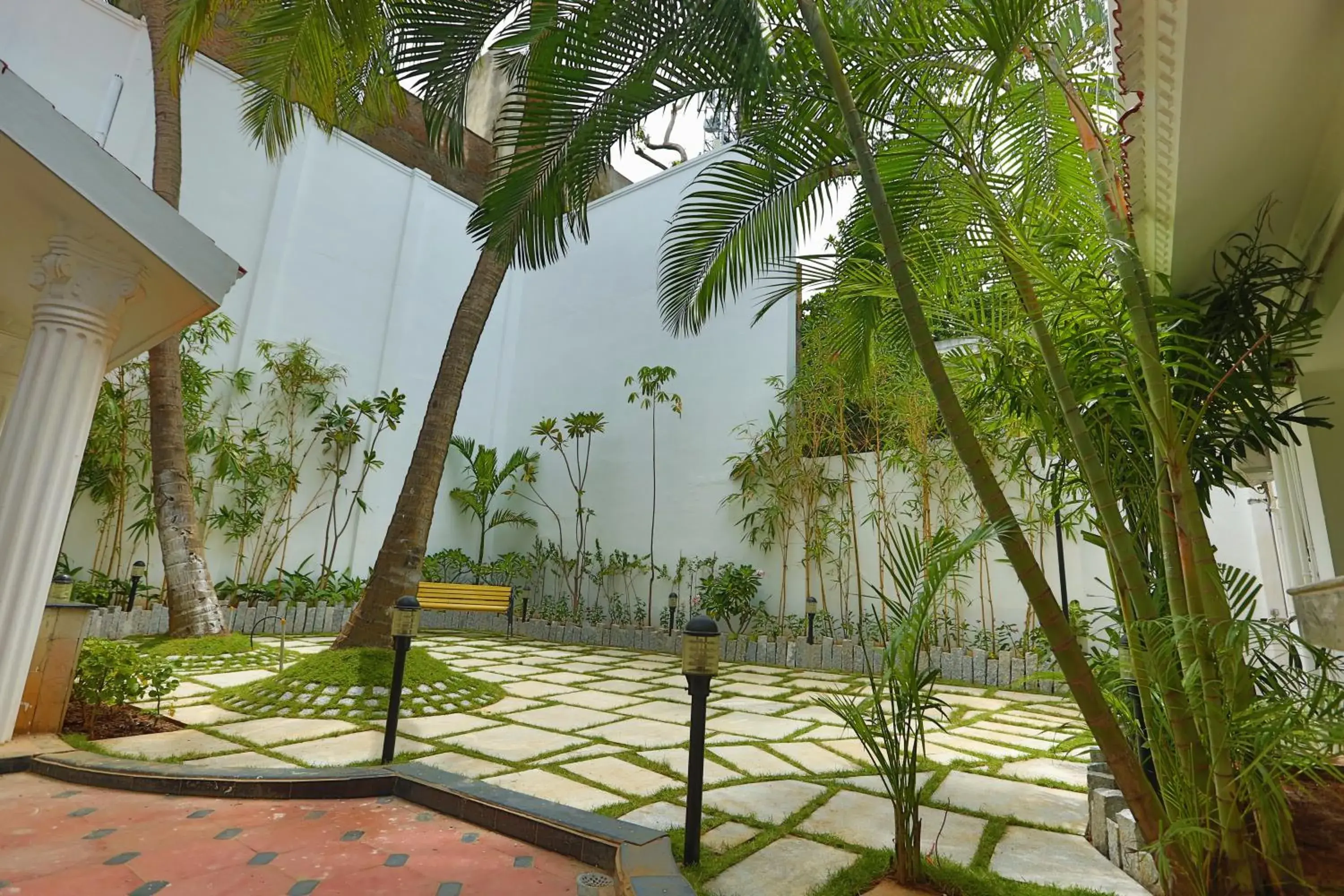 Inner courtyard view in Avenue 11 Boutique Residences, Poes Garden Chennai Inner courtyard view in Avenue 11 Boutique Residences, Poes Garden Chennai
