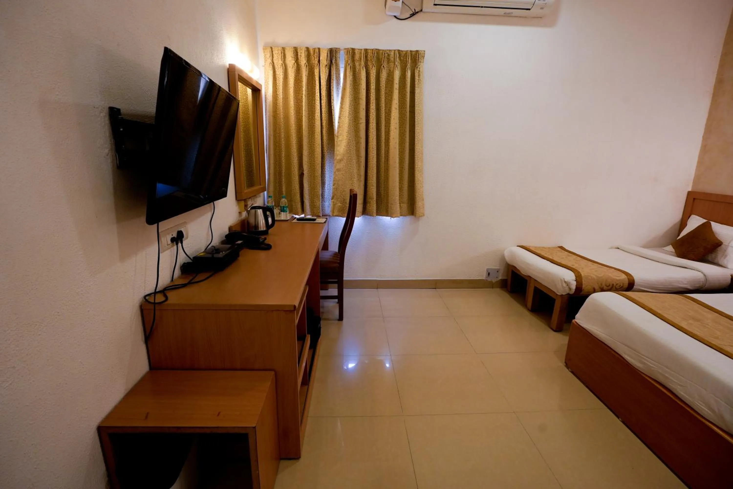 Bedroom, Bed in Avenue 11 Boutique Residences, Poes Garden Chennai