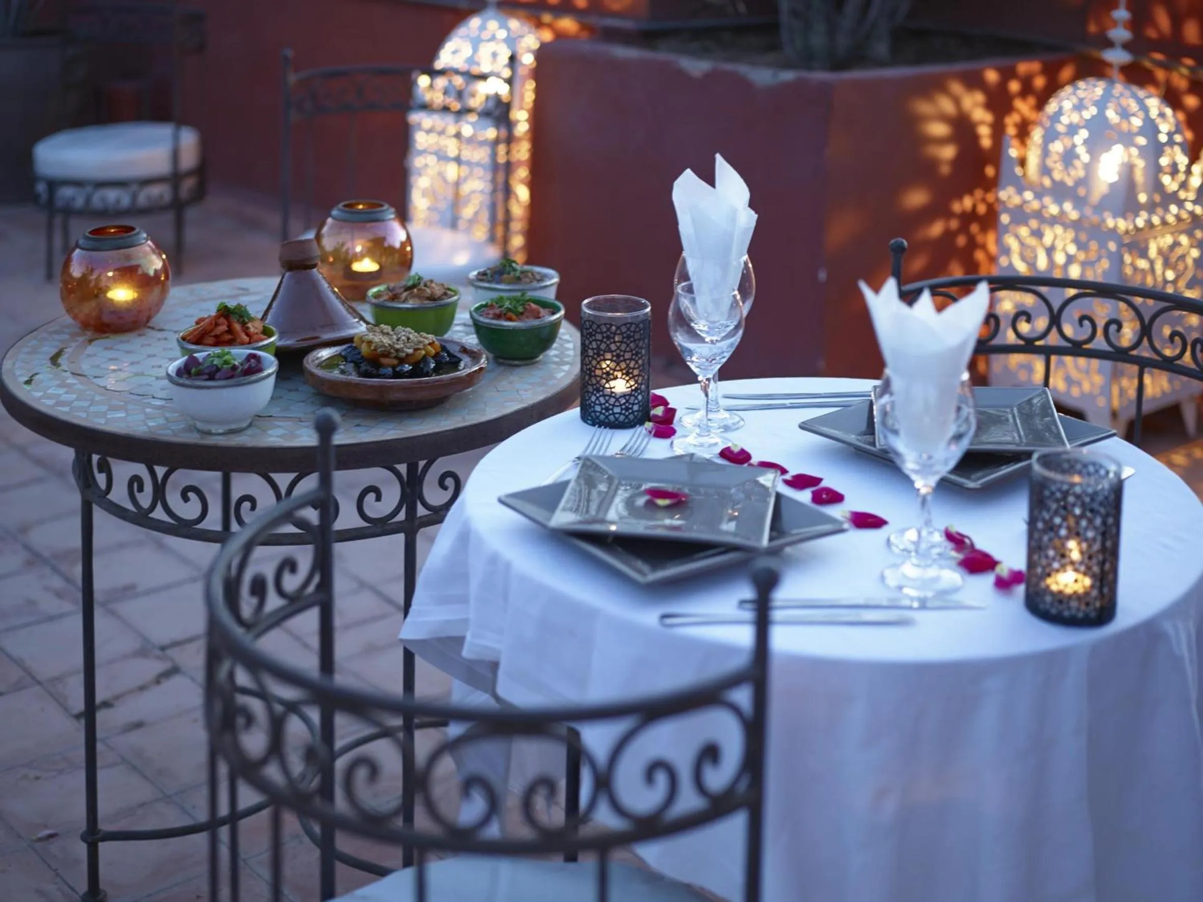 Restaurant/places to eat in Riad Les Jardins d'Henia