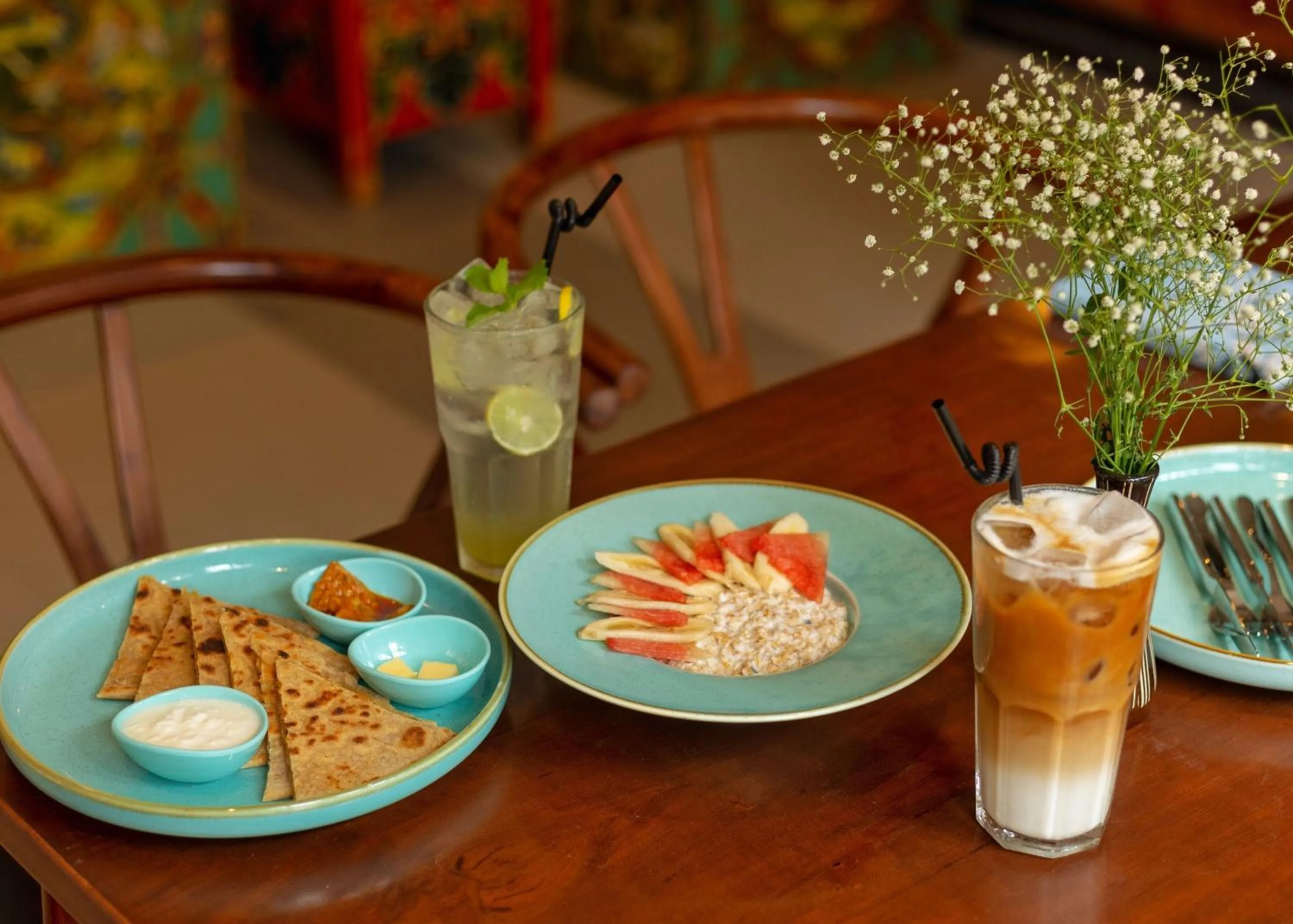 Breakfast in Central Courtyard Thamel - Heritage Hötel & Artisan Café