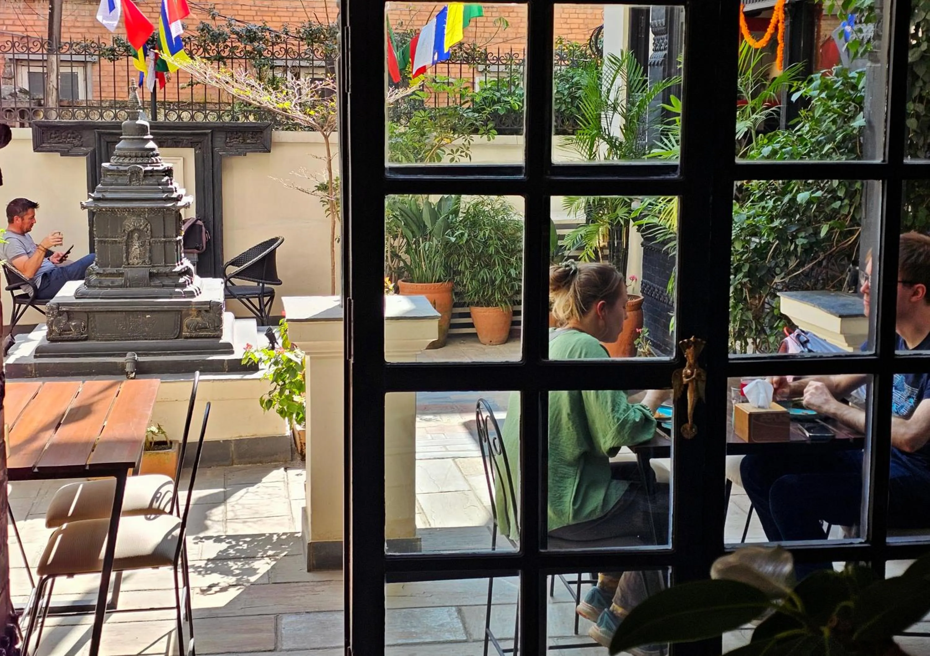 Property building in Central Courtyard Thamel - Heritage Hötel & Artisan Café