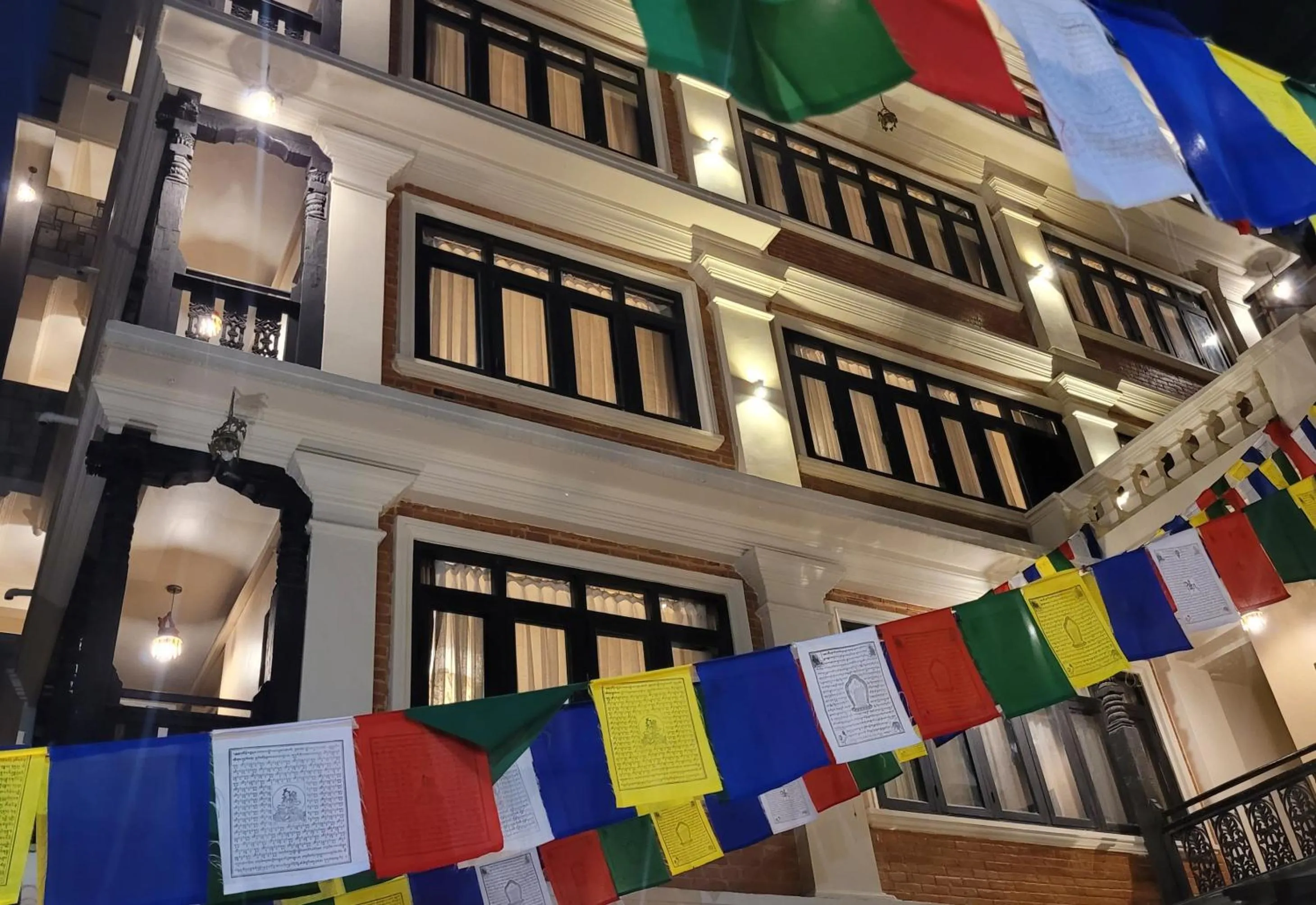Property building in Central Courtyard Thamel - Heritage Hötel & Artisan Café