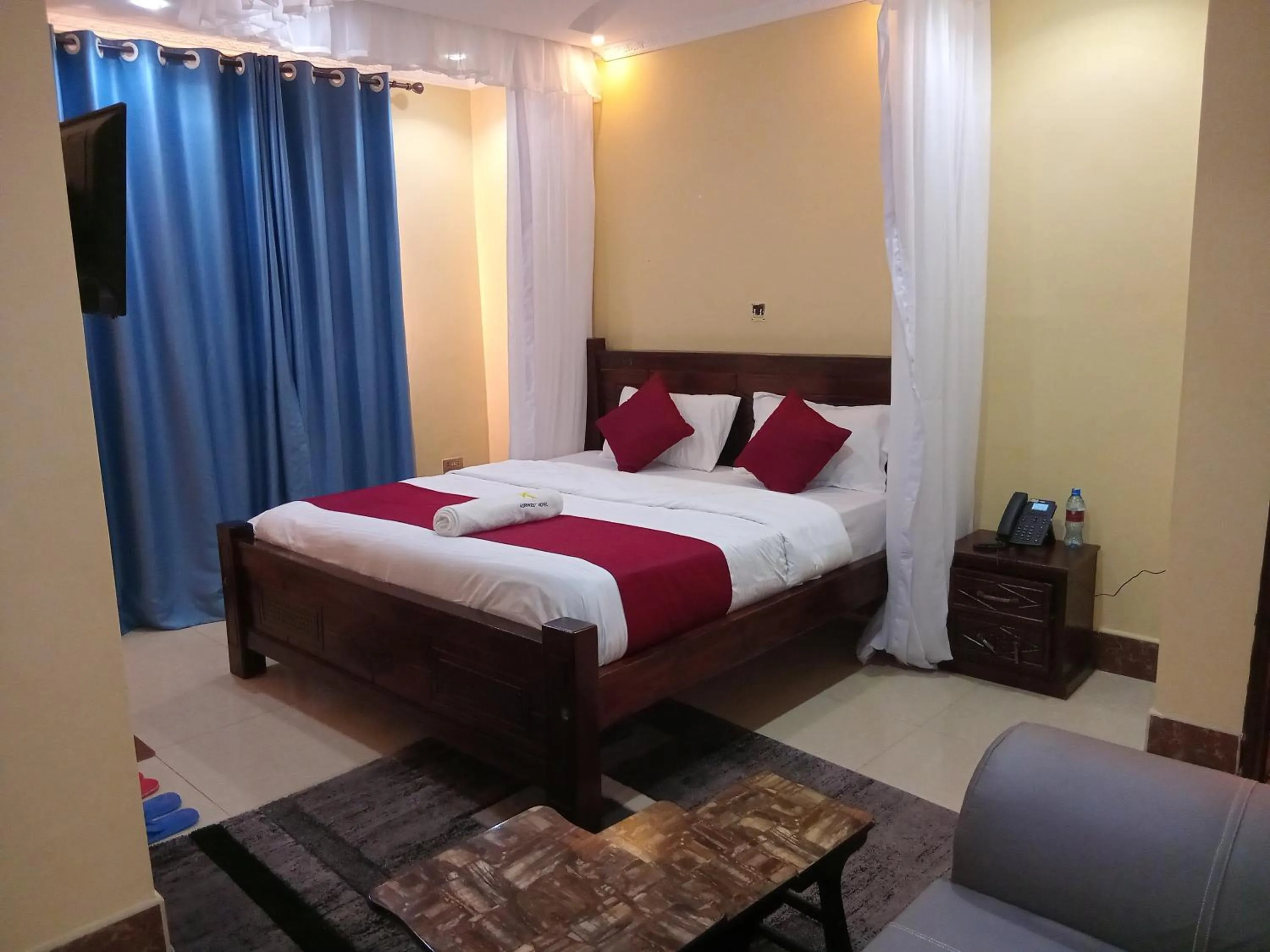 Bed in Keriwest hotel