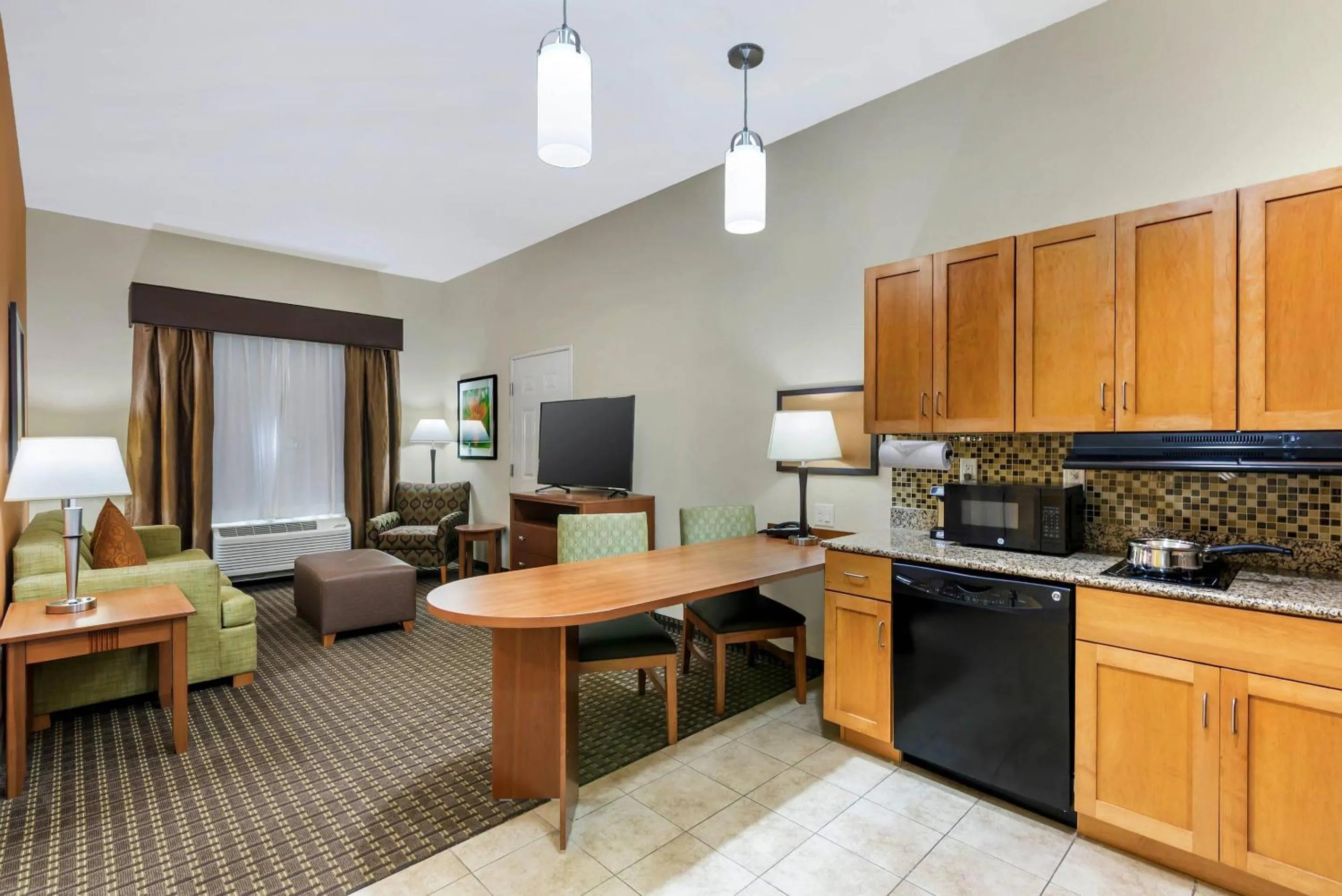 Bedroom in MainStay Suites Stanley