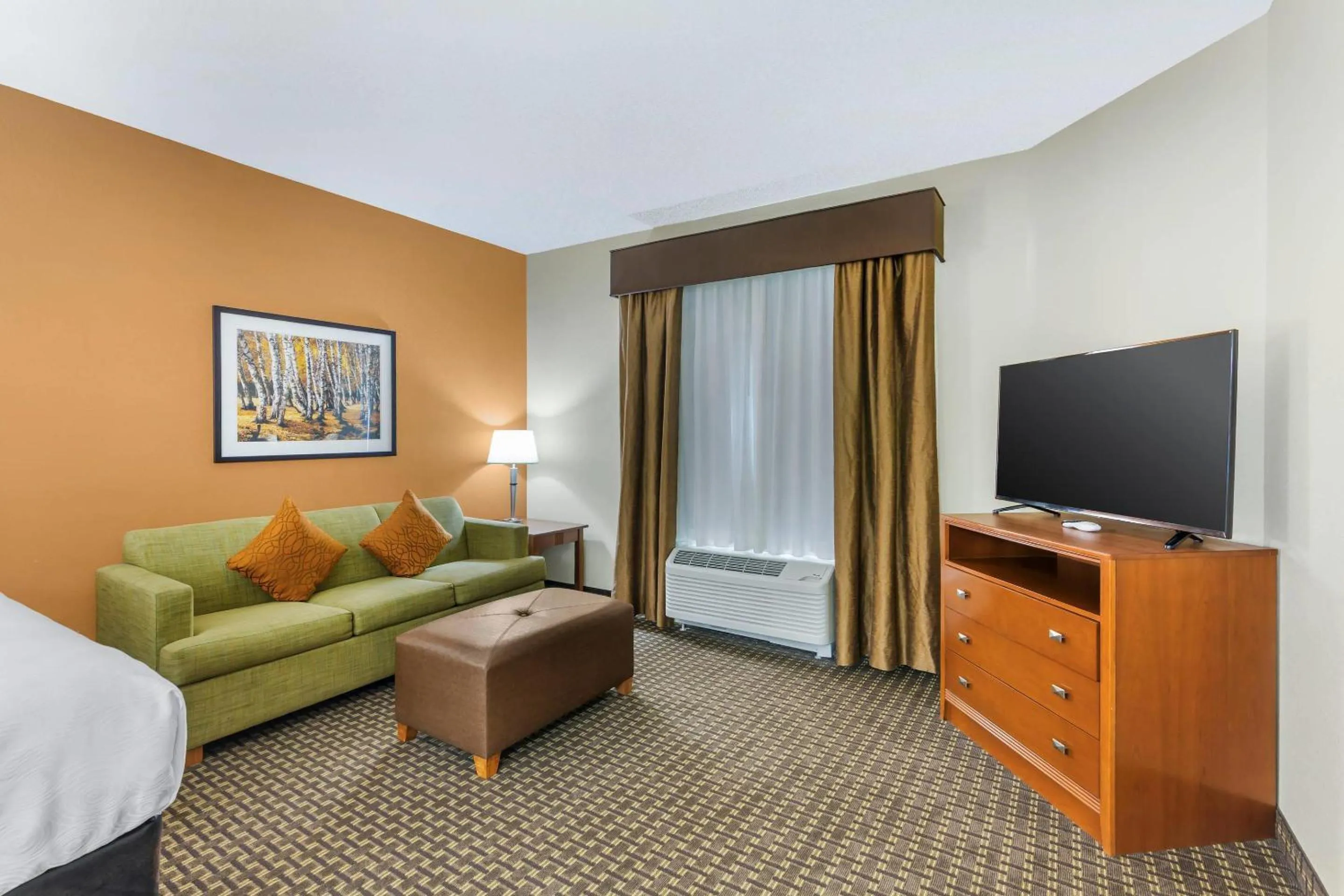 Bedroom, Bed in MainStay Suites Stanley