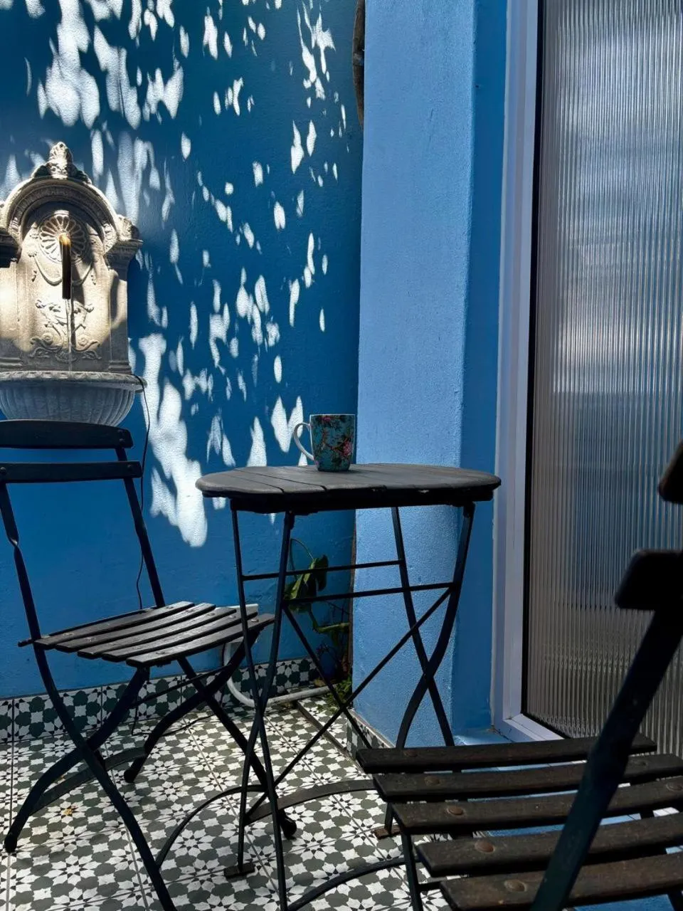 Patio in La Rose B&B