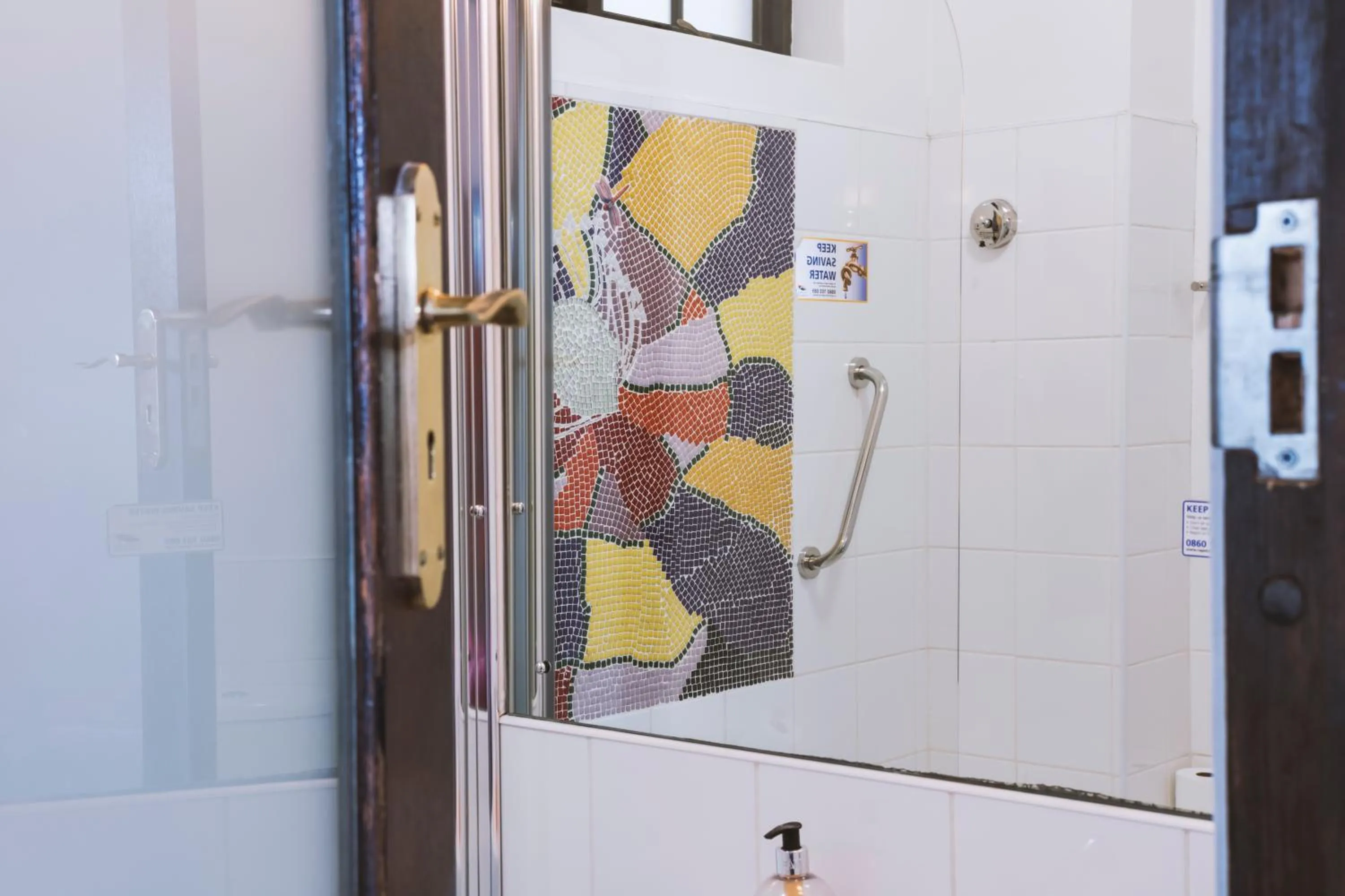 Shower in La Rose B&B