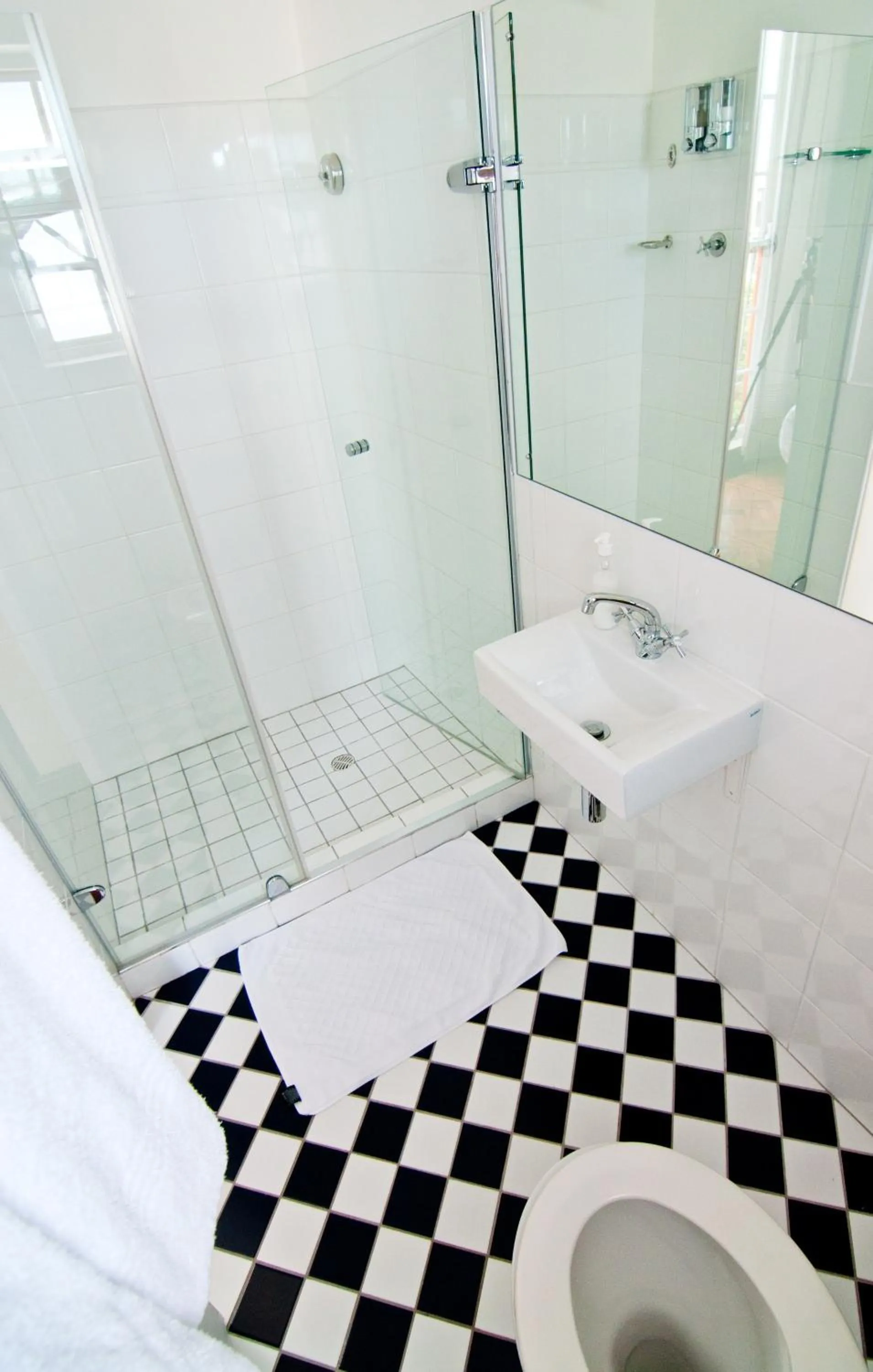 Shower in La Rose B&B