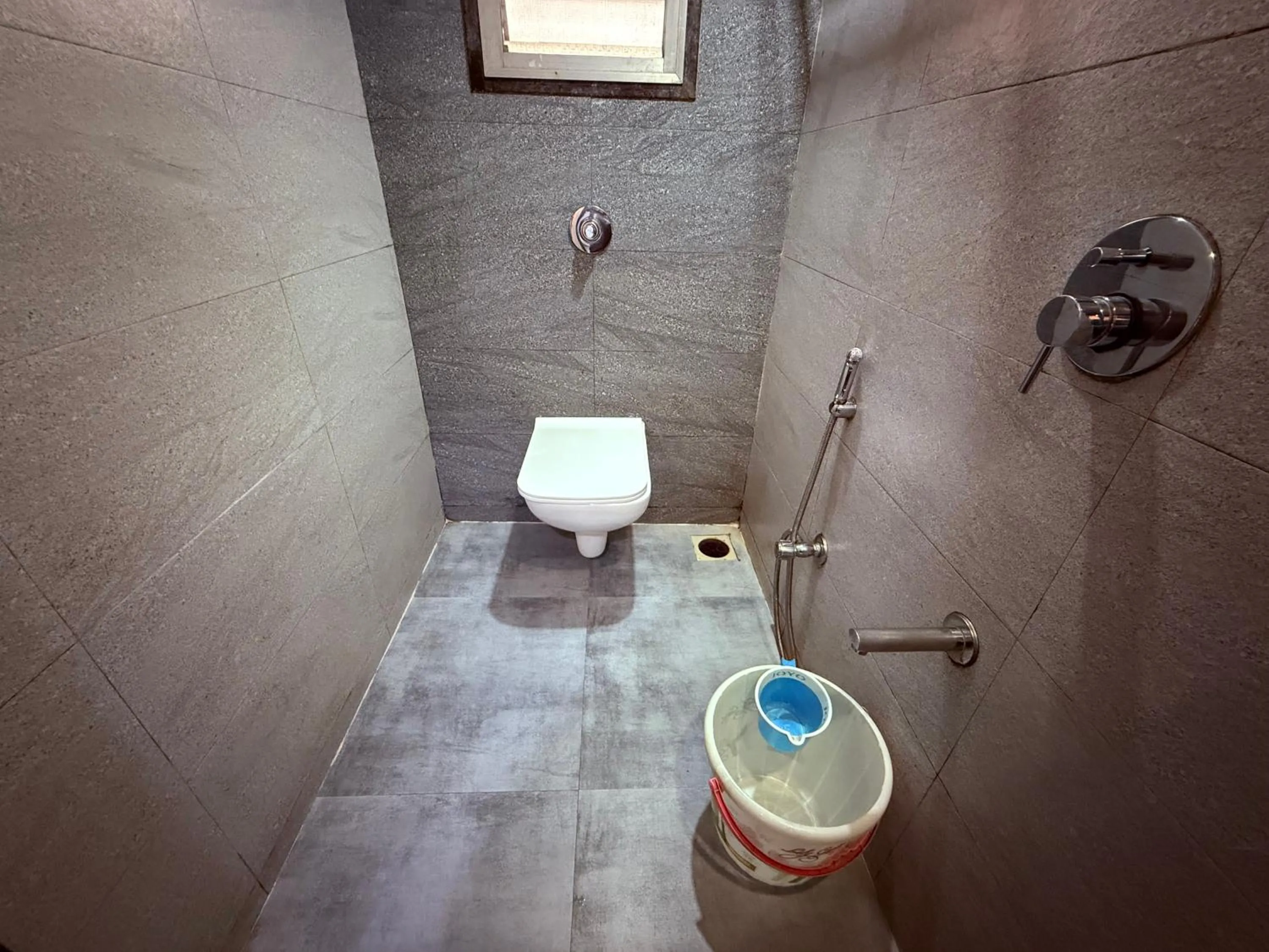 Shower in Hotel Arya Residency Rabale
