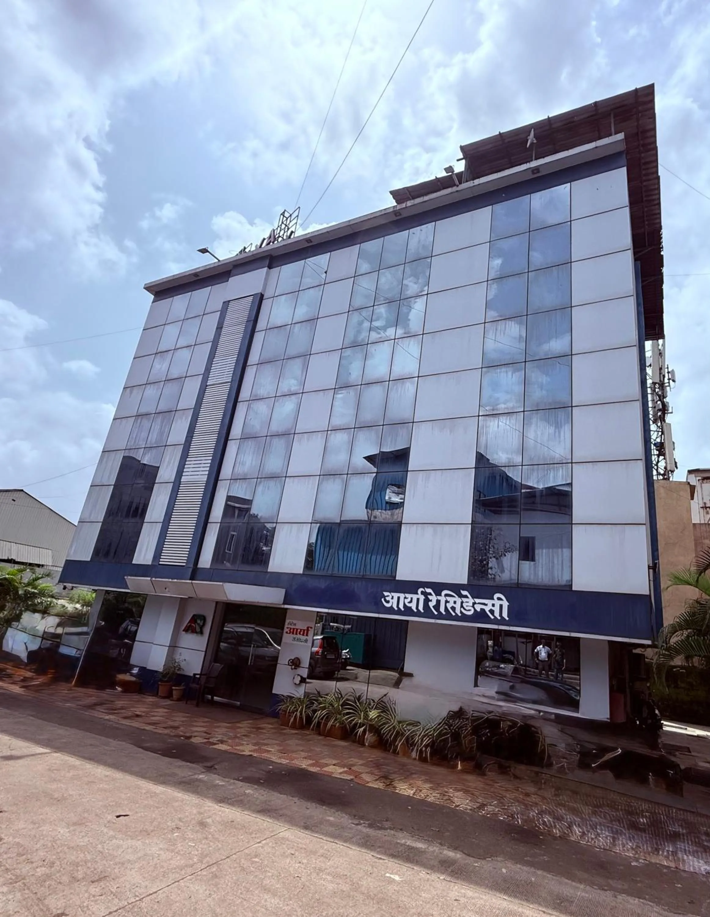 Property building in Hotel Arya Residency Rabale