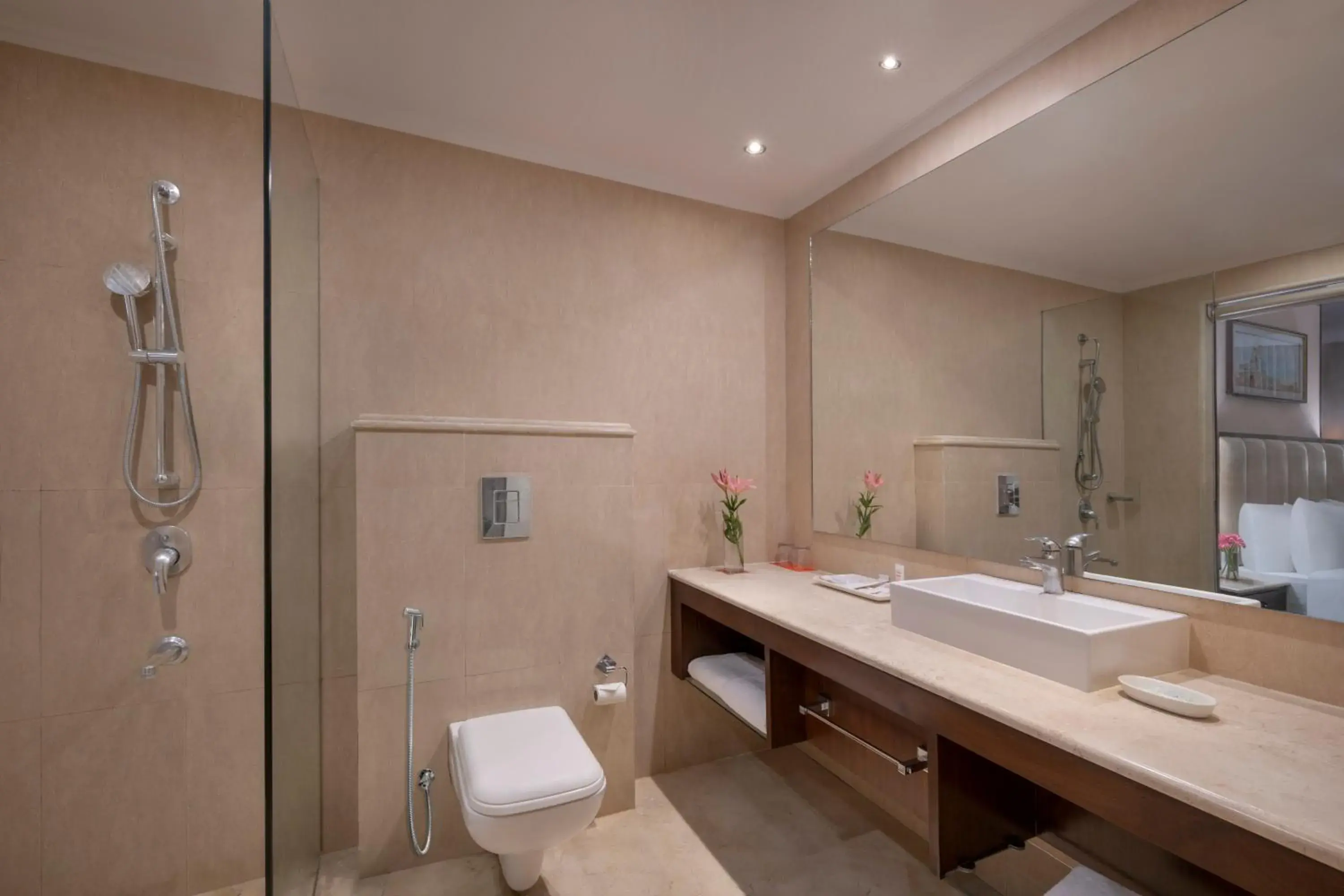 Superior Double Room in Welcomhotel By ITC Hotels, Madhuban Dehradun Superior Double Room in Welcomhotel By ITC Hotels, Madhuban Dehradun