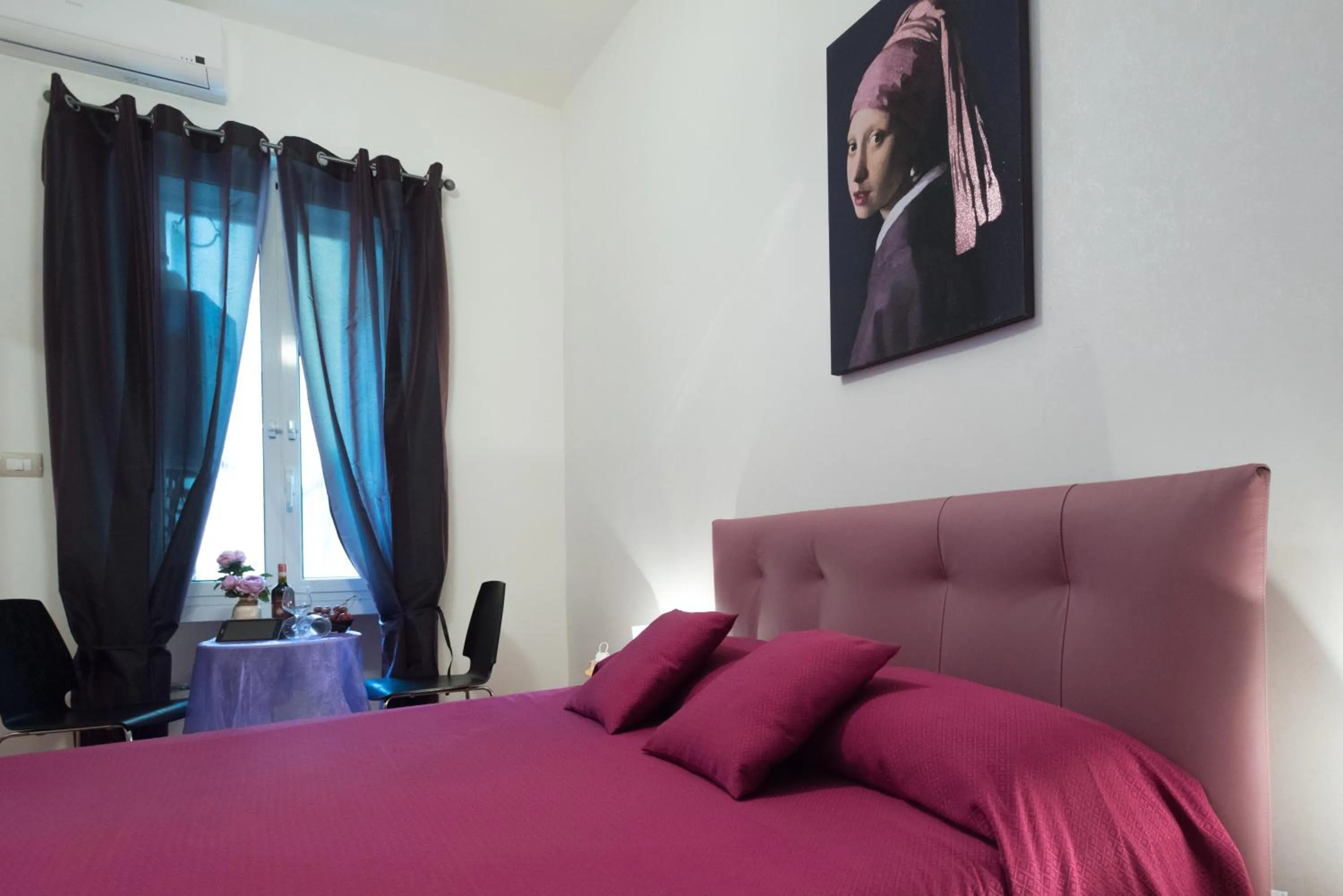 Bedroom, Bed in Vatican Art Place