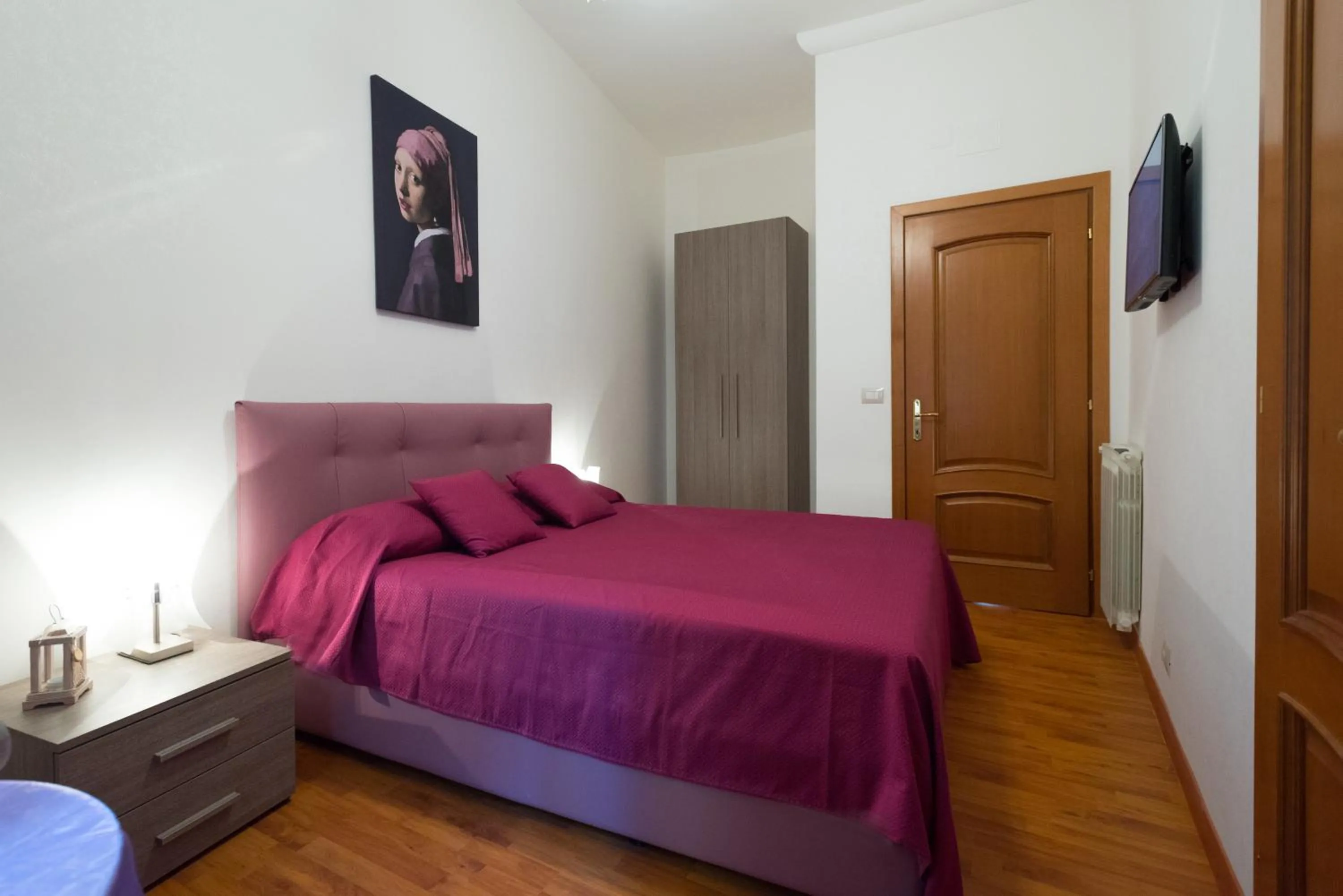 Bedroom, Bed in Vatican Art Place