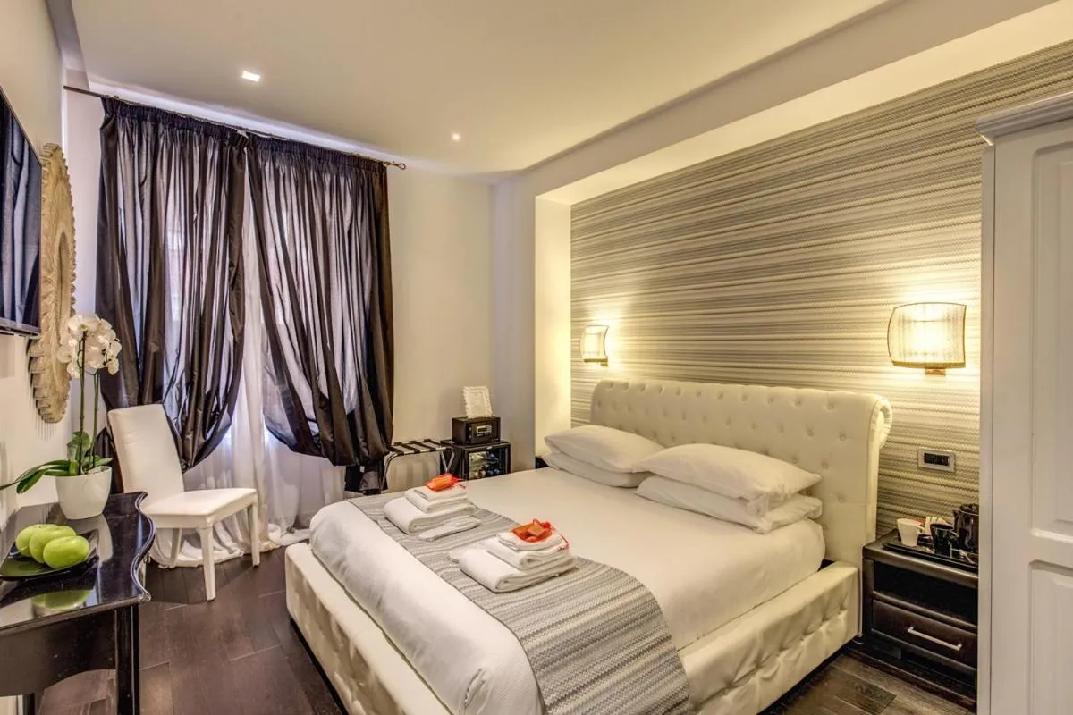 Bedroom, Bed in Navona Living Rome